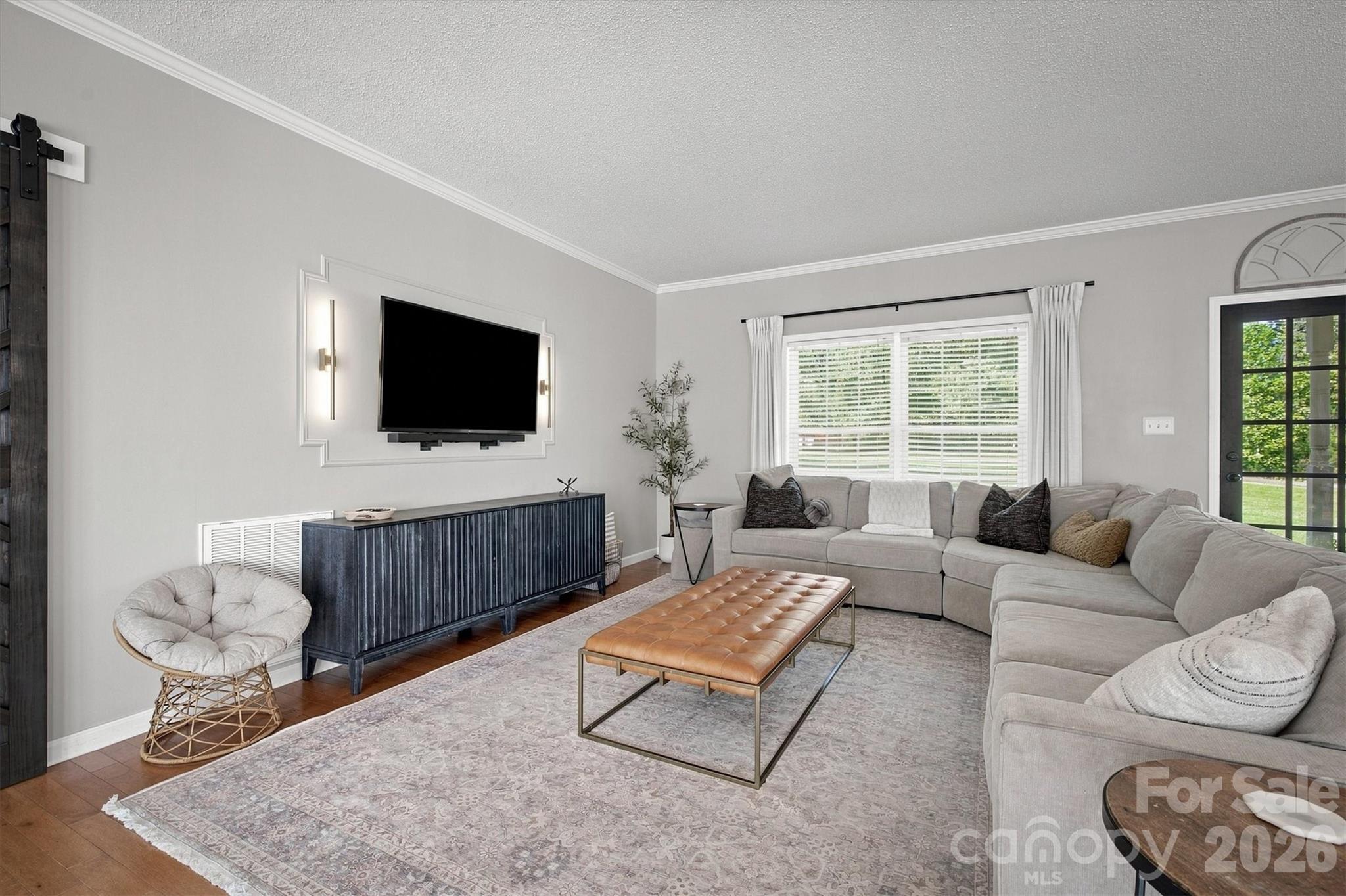 349 N Woodleaf Road Property Photo 22