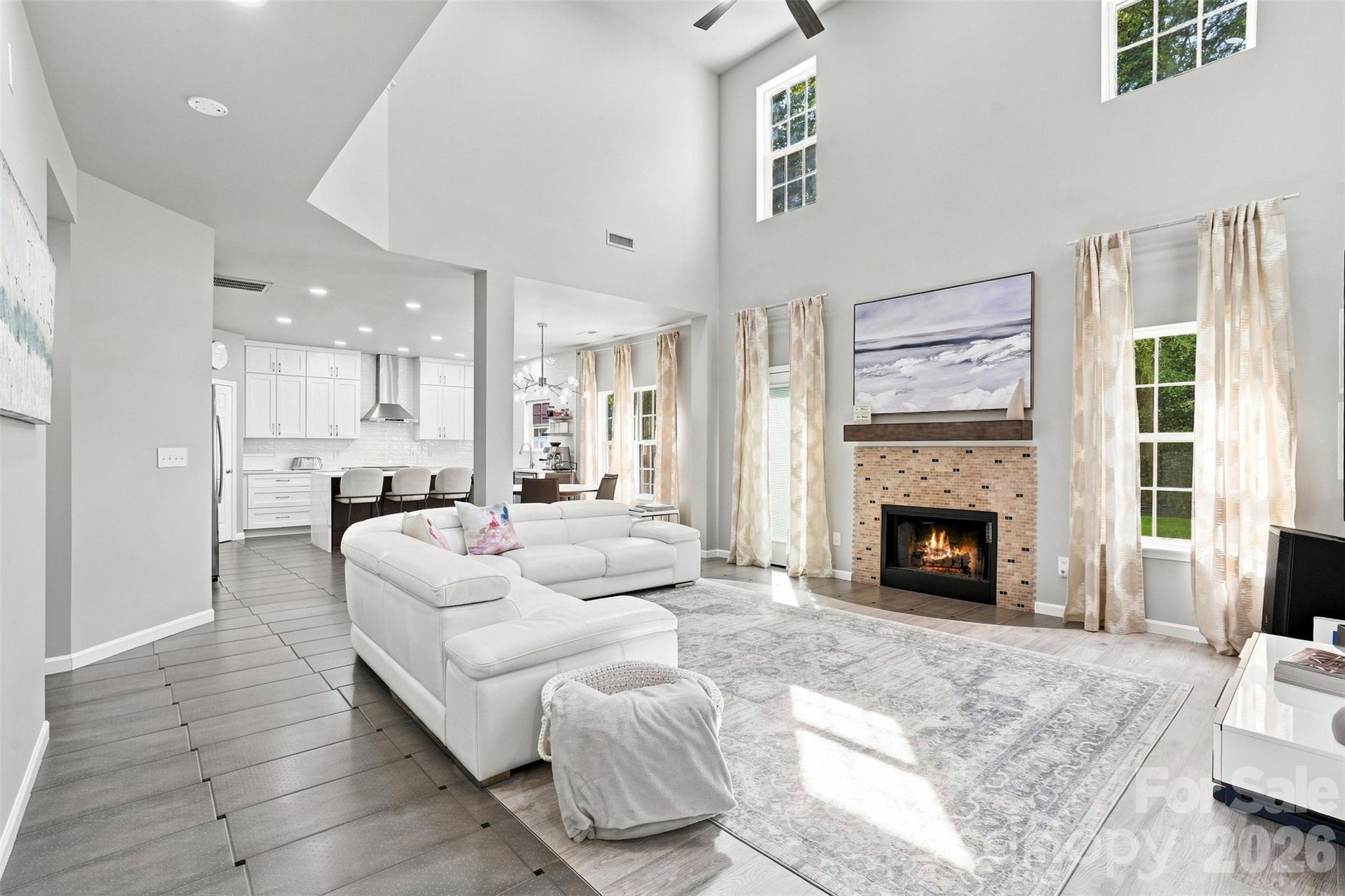 5909 Parkstone Drive Property Photo 4