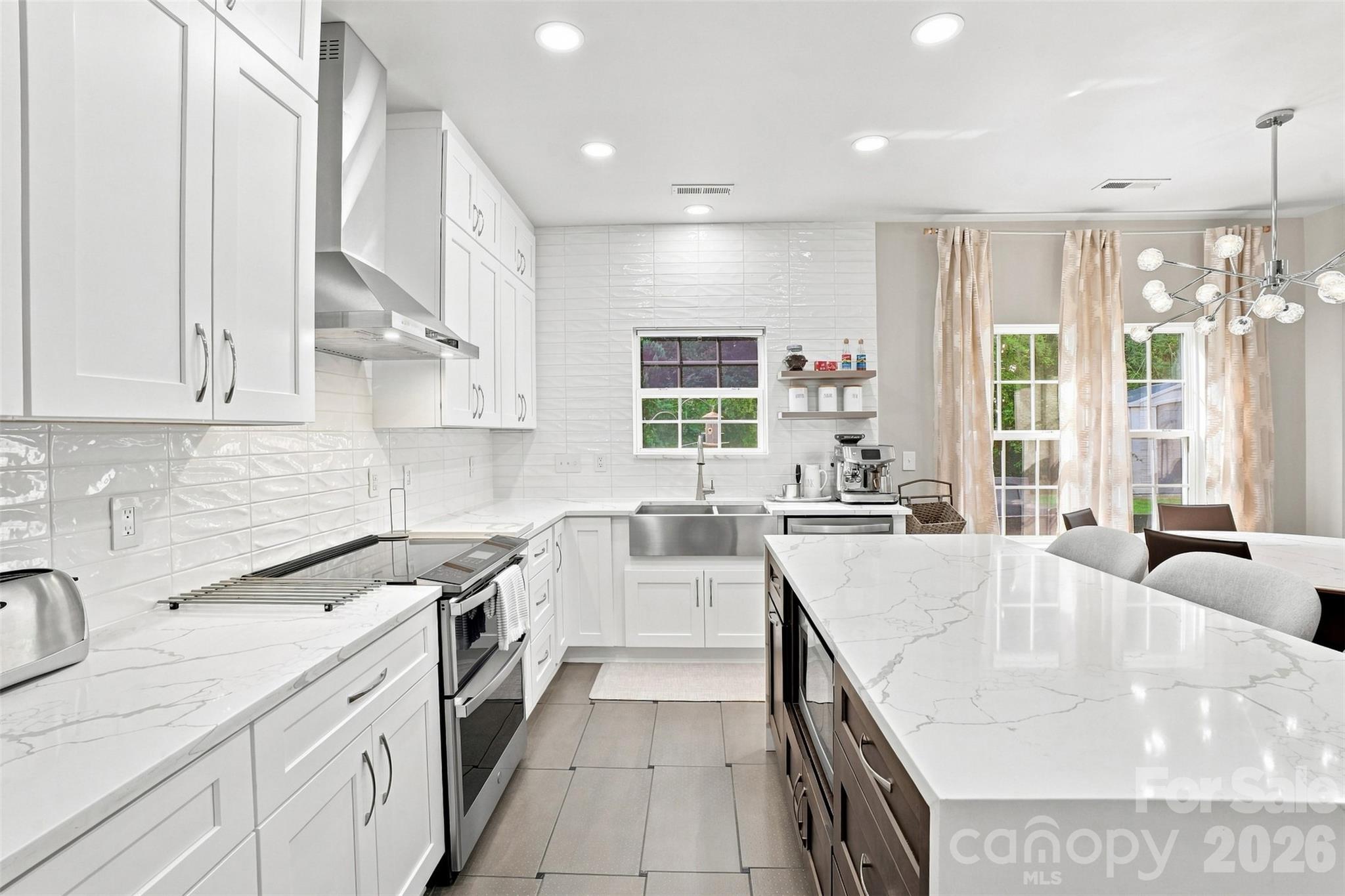 5909 Parkstone Drive Property Photo 10