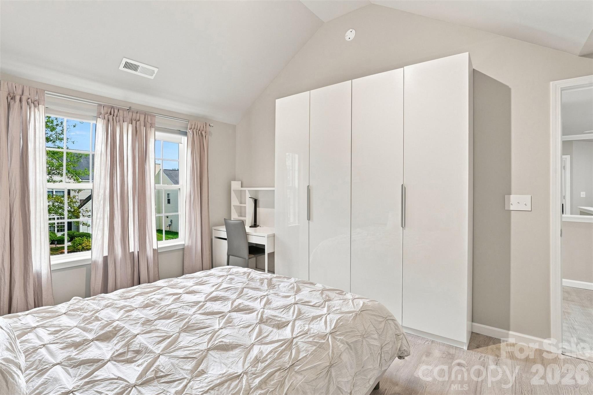 5909 Parkstone Drive Property Photo 24