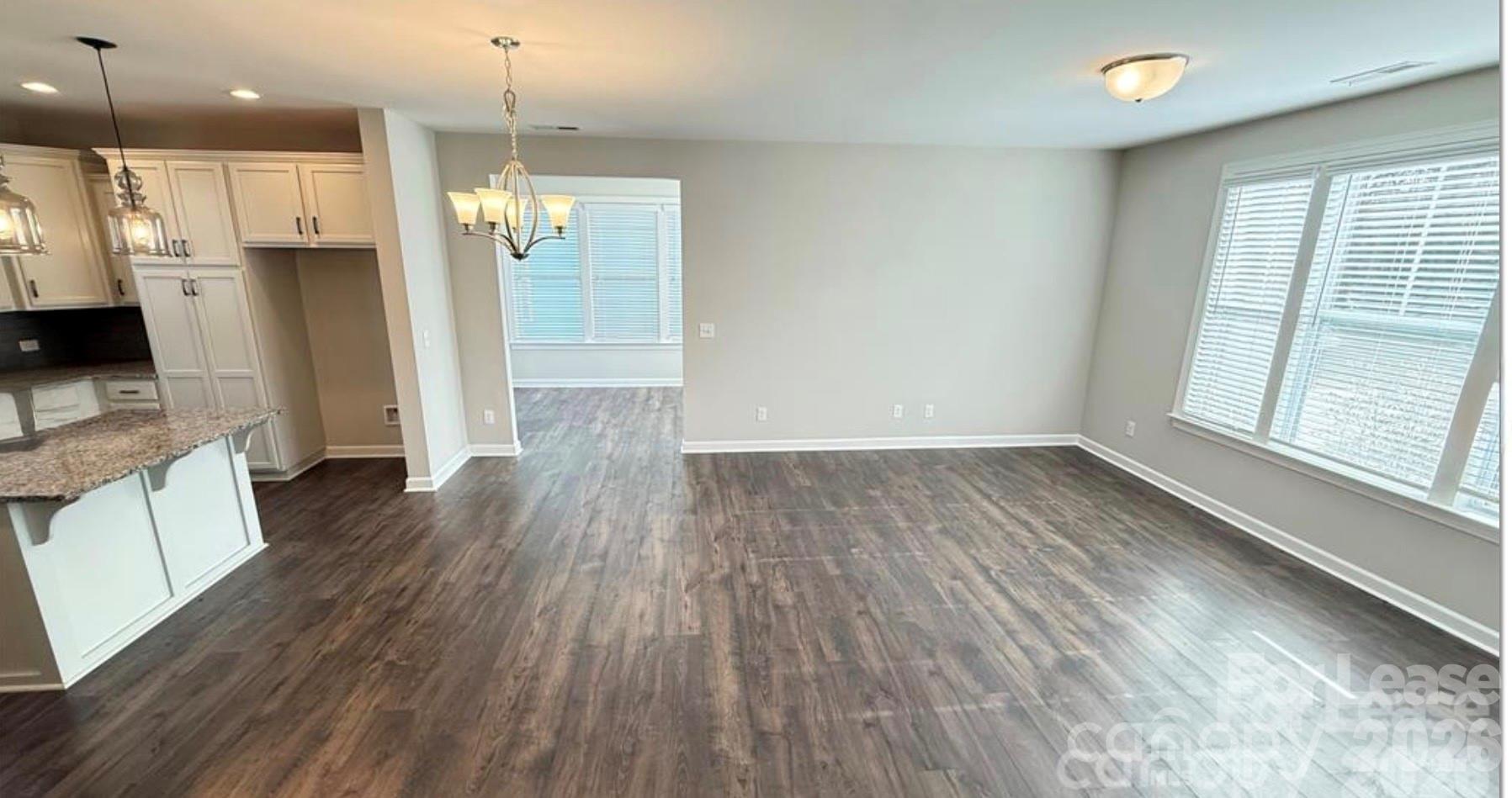 3205 Shamrock Drive Property Photo 2
