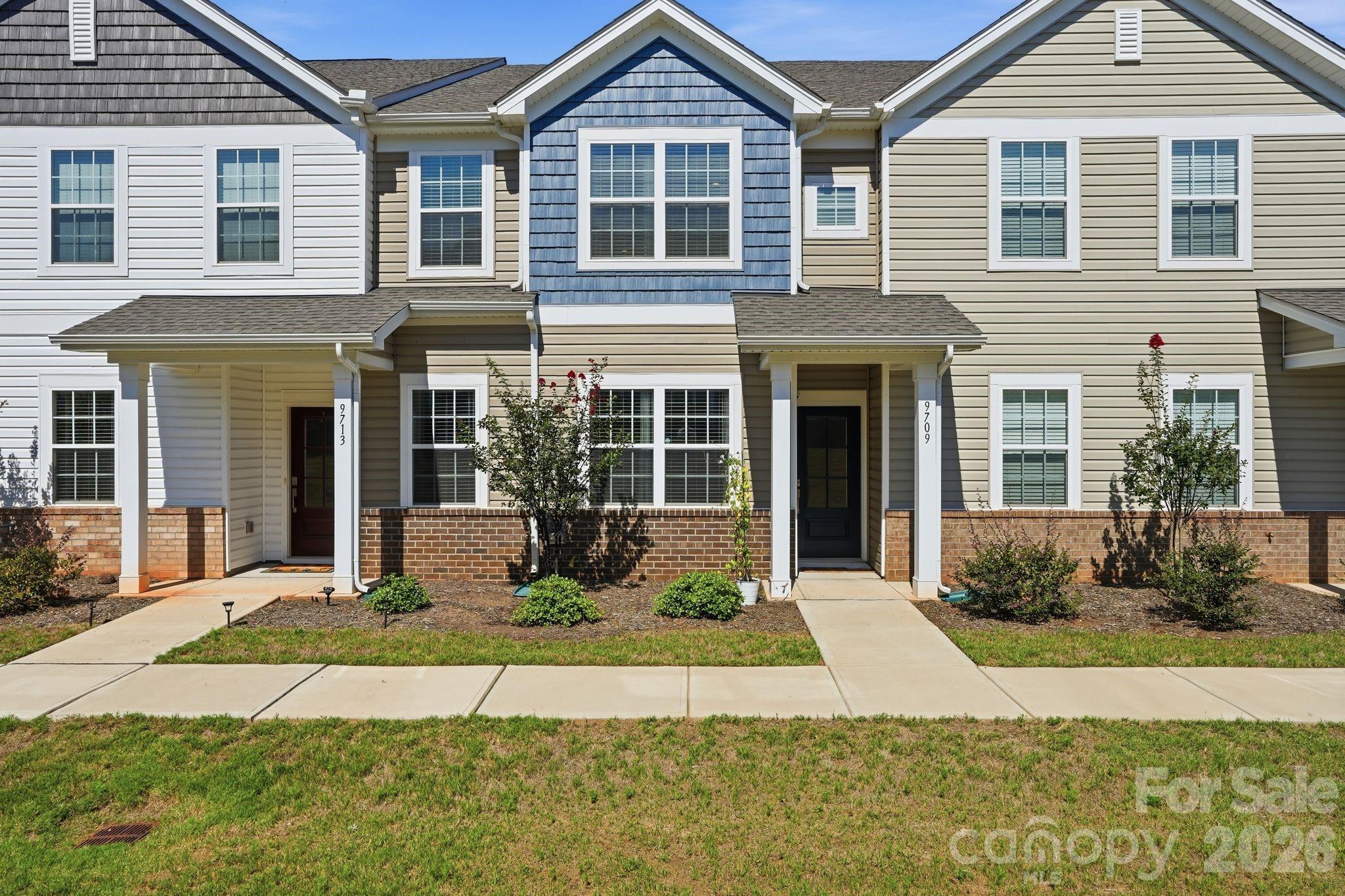 9709 Inkberry Drive Property Photo 1