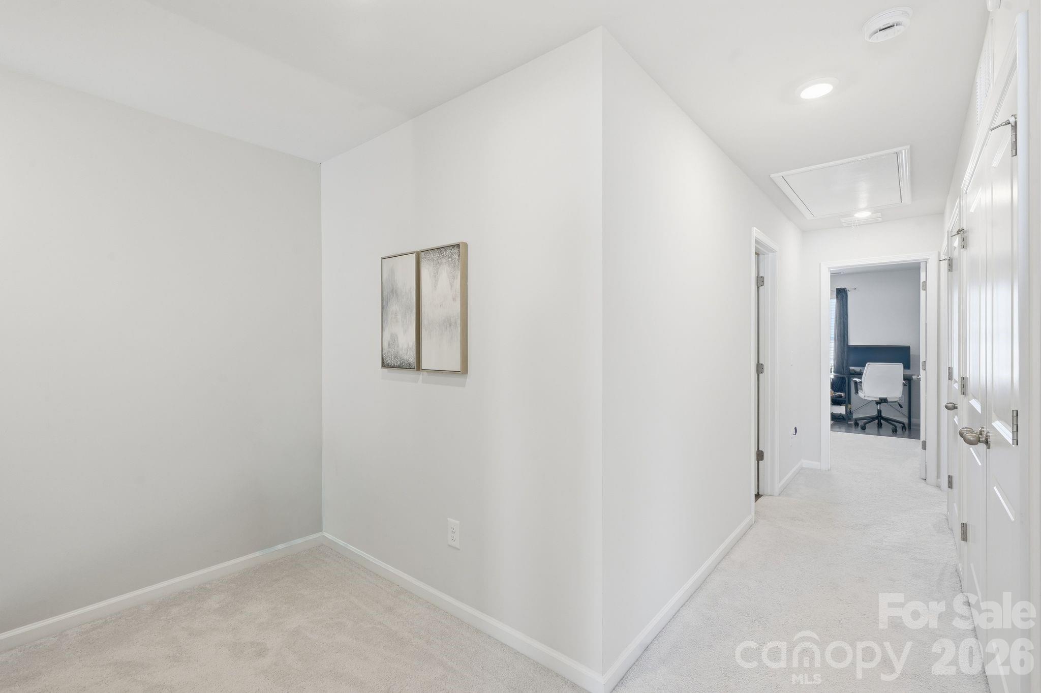 9709 Inkberry Drive Property Photo 17