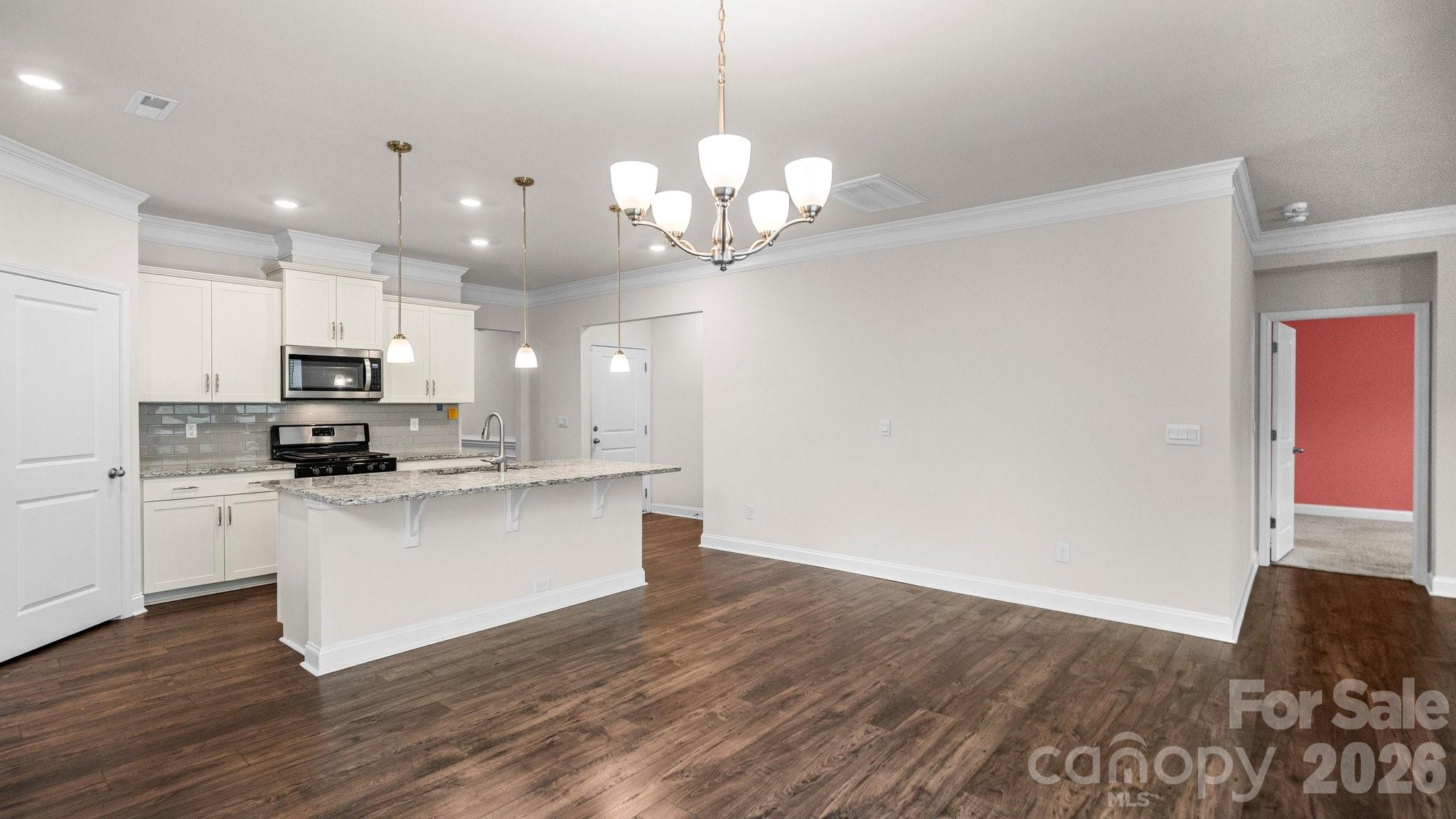 1615 Sweetmoss Loop Property Photo 12