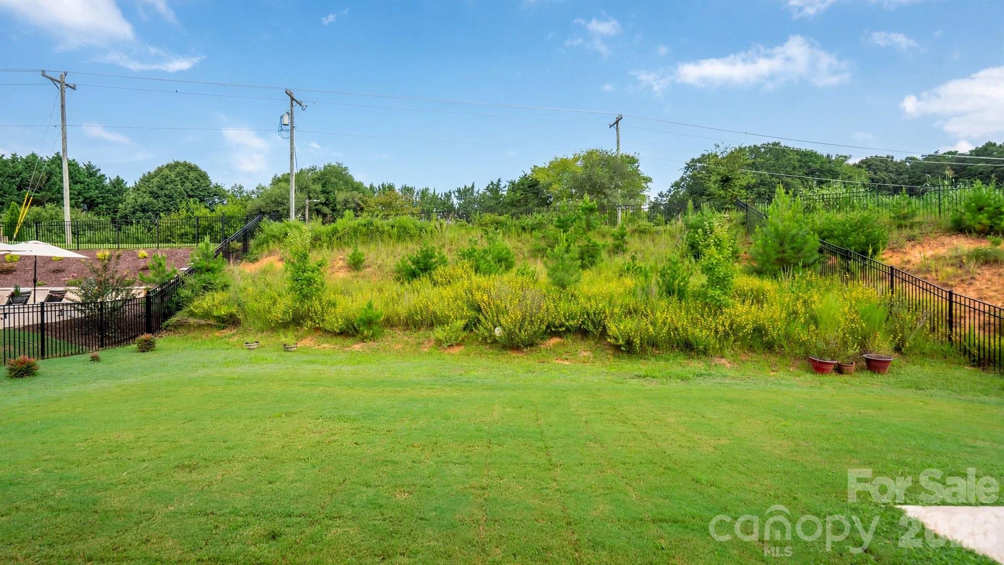 1615 Sweetmoss Loop Property Photo 26