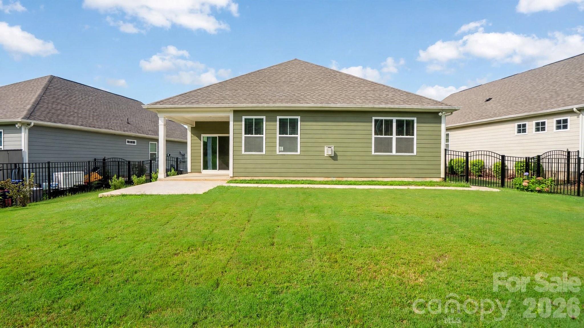 1615 Sweetmoss Loop Property Photo 27