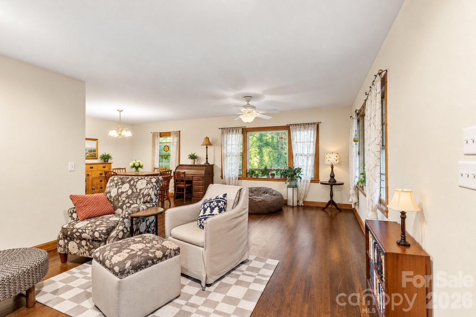 529 Alta Vista Drive Property Photo 4