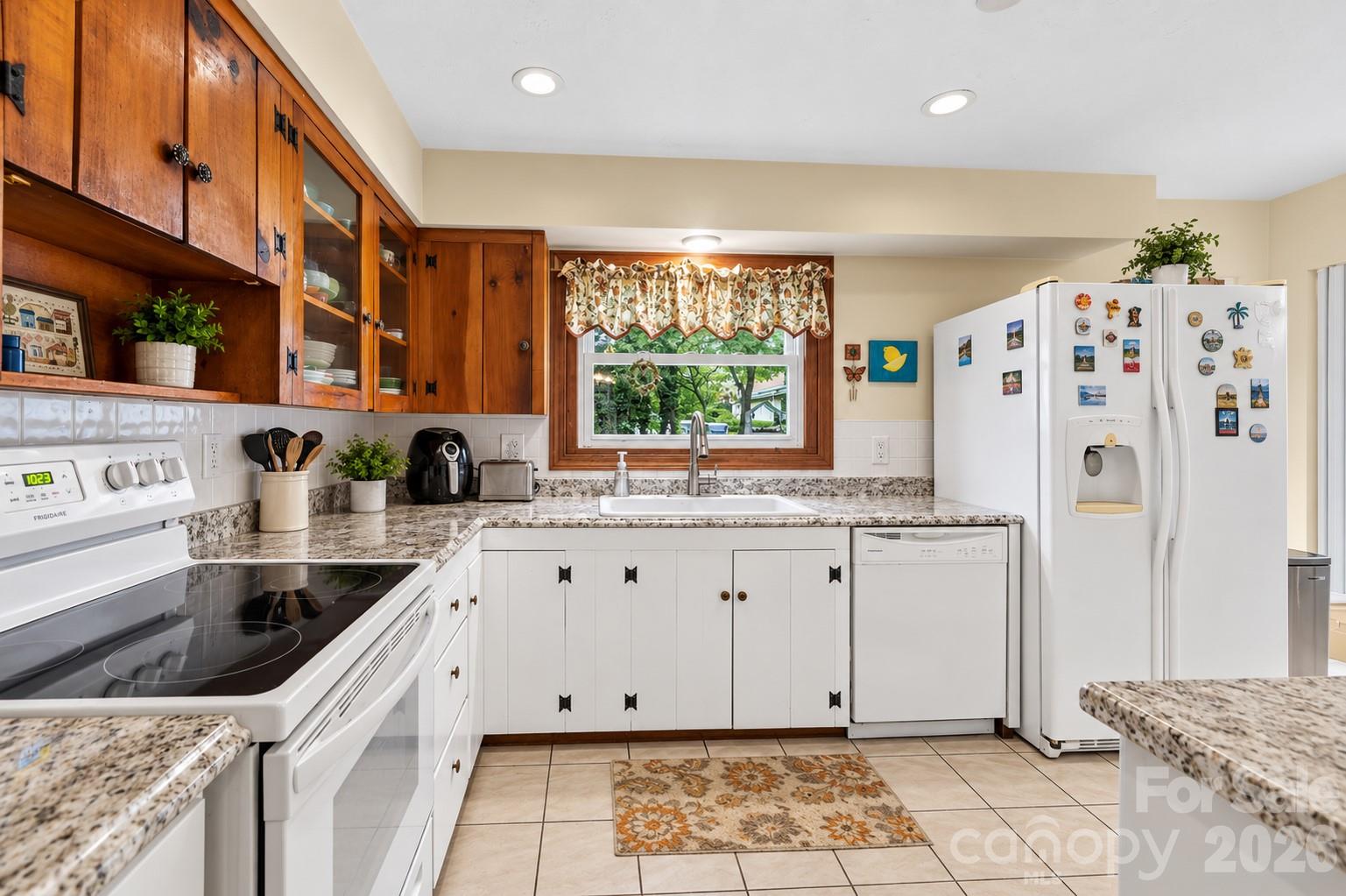 529 Alta Vista Drive Property Photo 7
