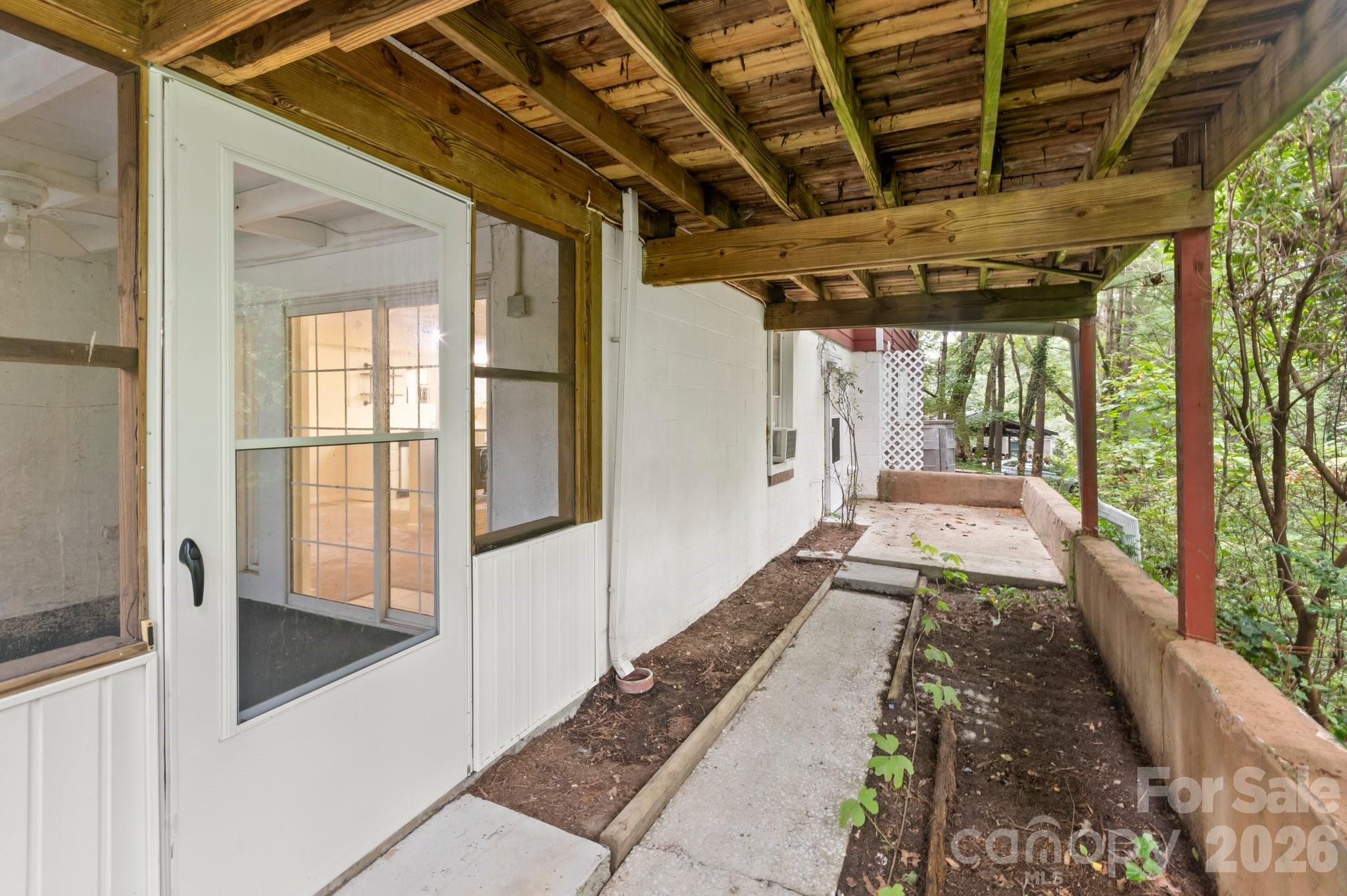 529 Alta Vista Drive Property Photo 17