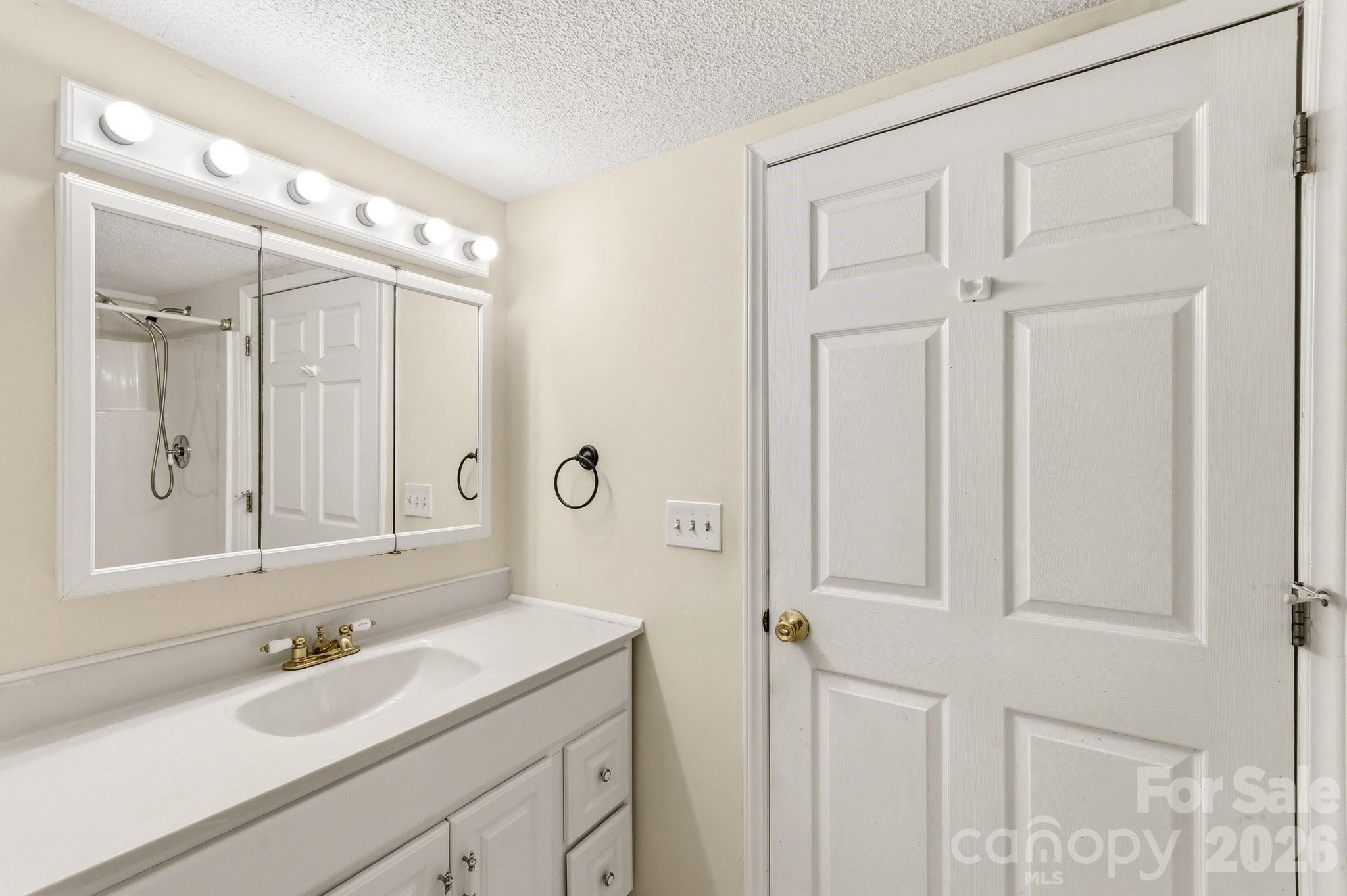 529 Alta Vista Drive Property Photo 30