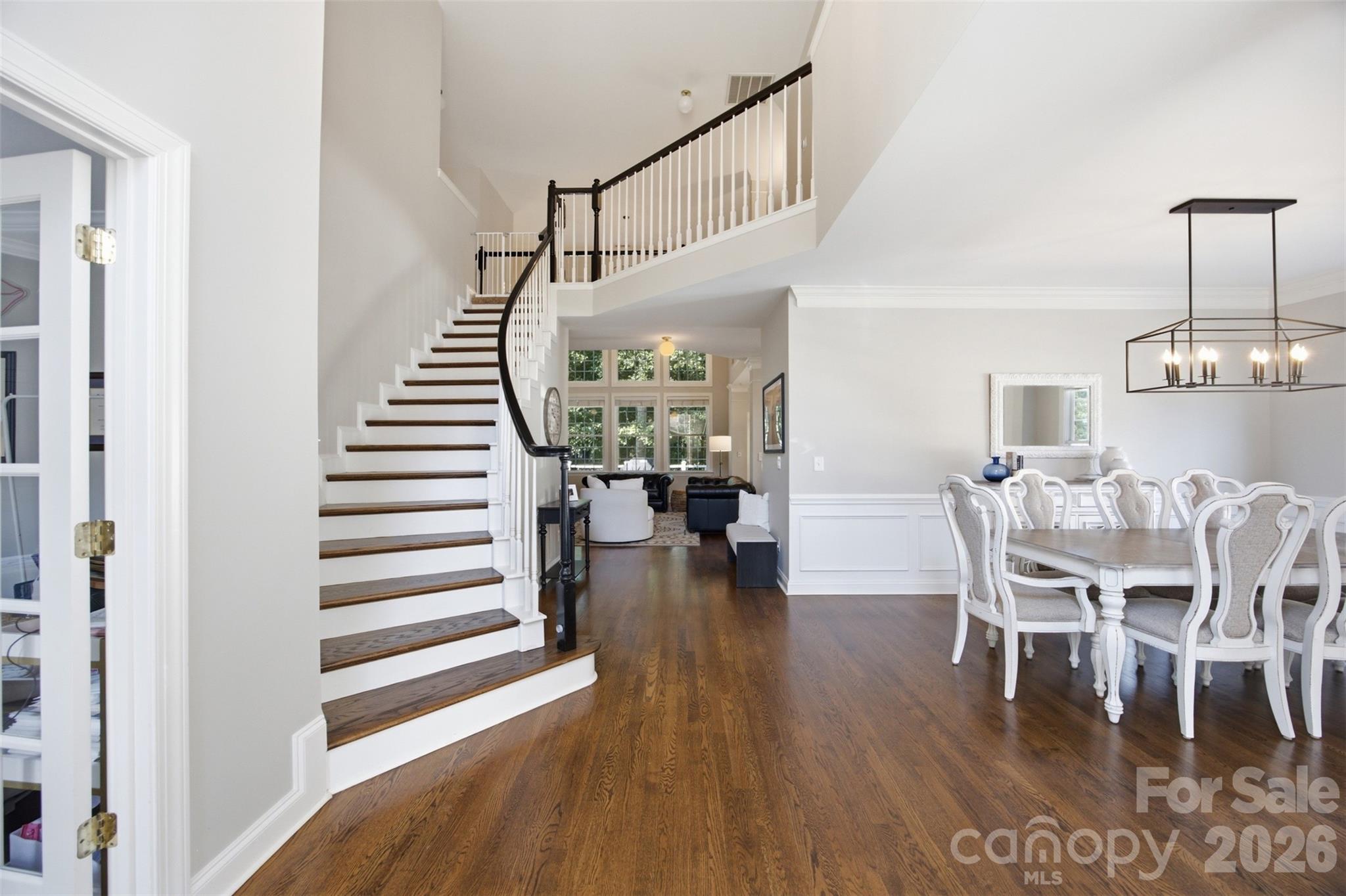10104 Devonshire Drive Property Photo 5