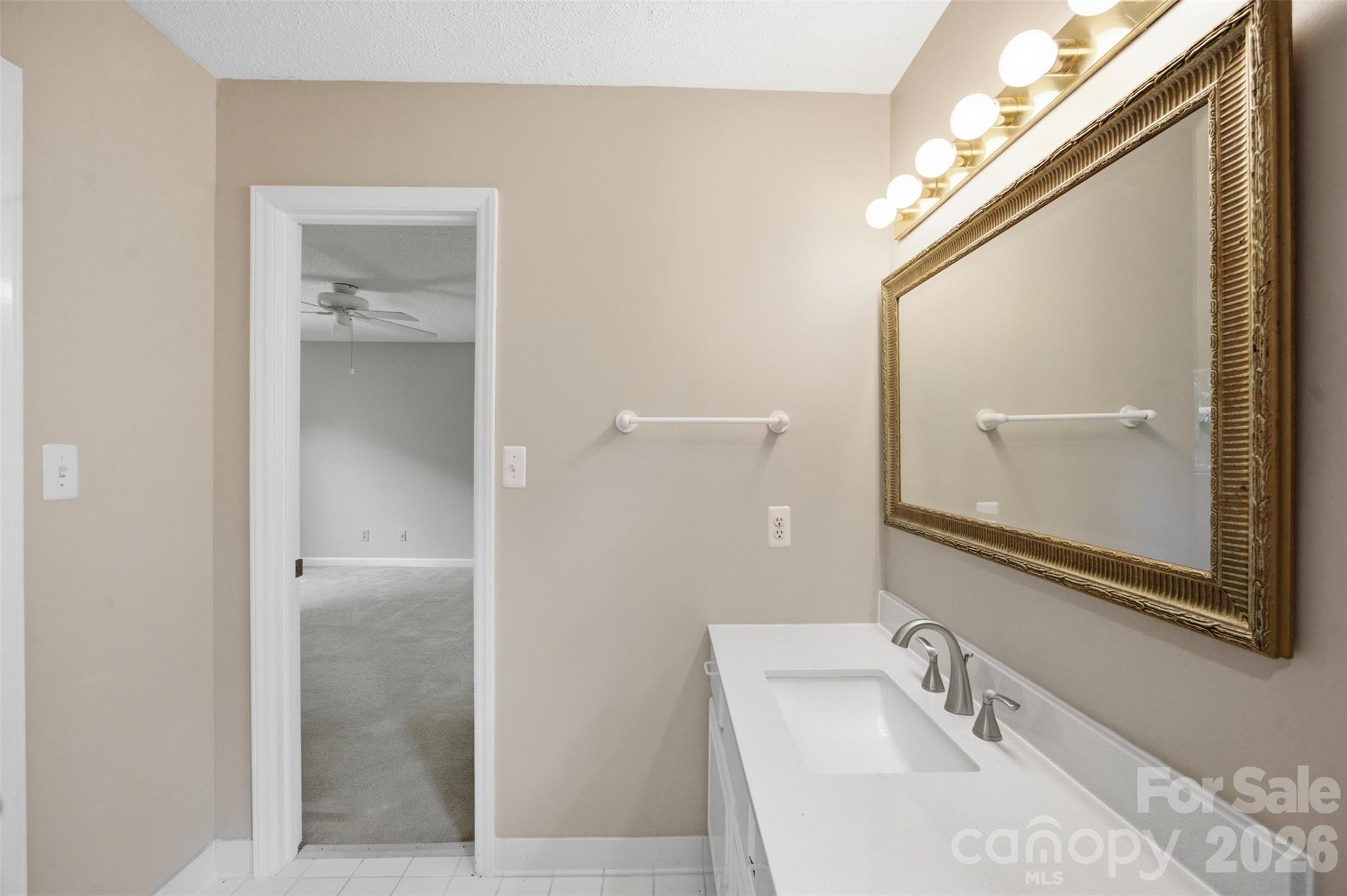 13432 Windward Cove Property Photo 29