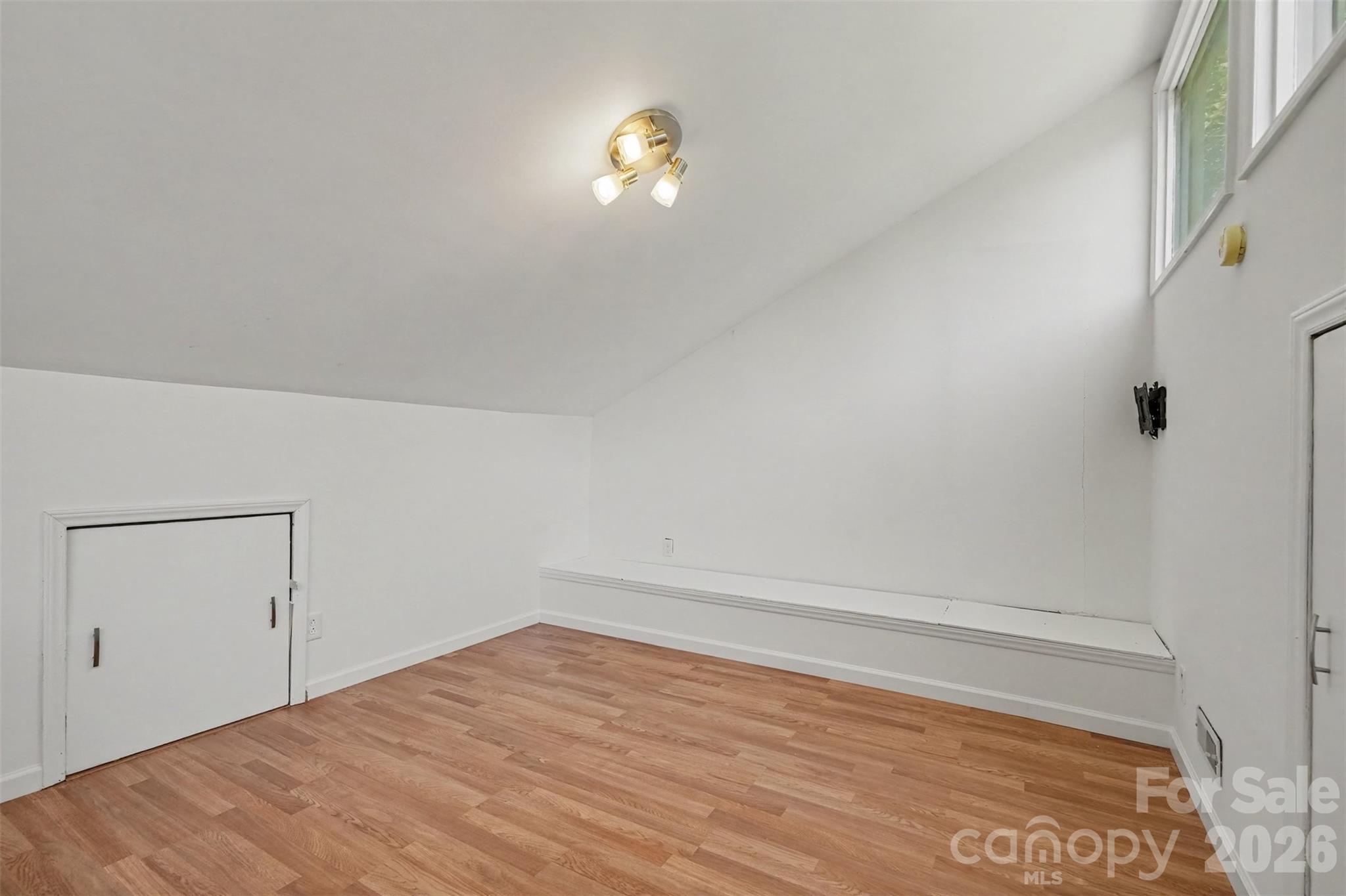 9620 Fir Knoll Road Property Photo 16