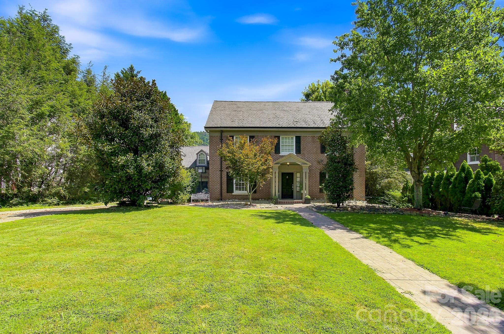 199 Kimberly Avenue Property Photo 1
