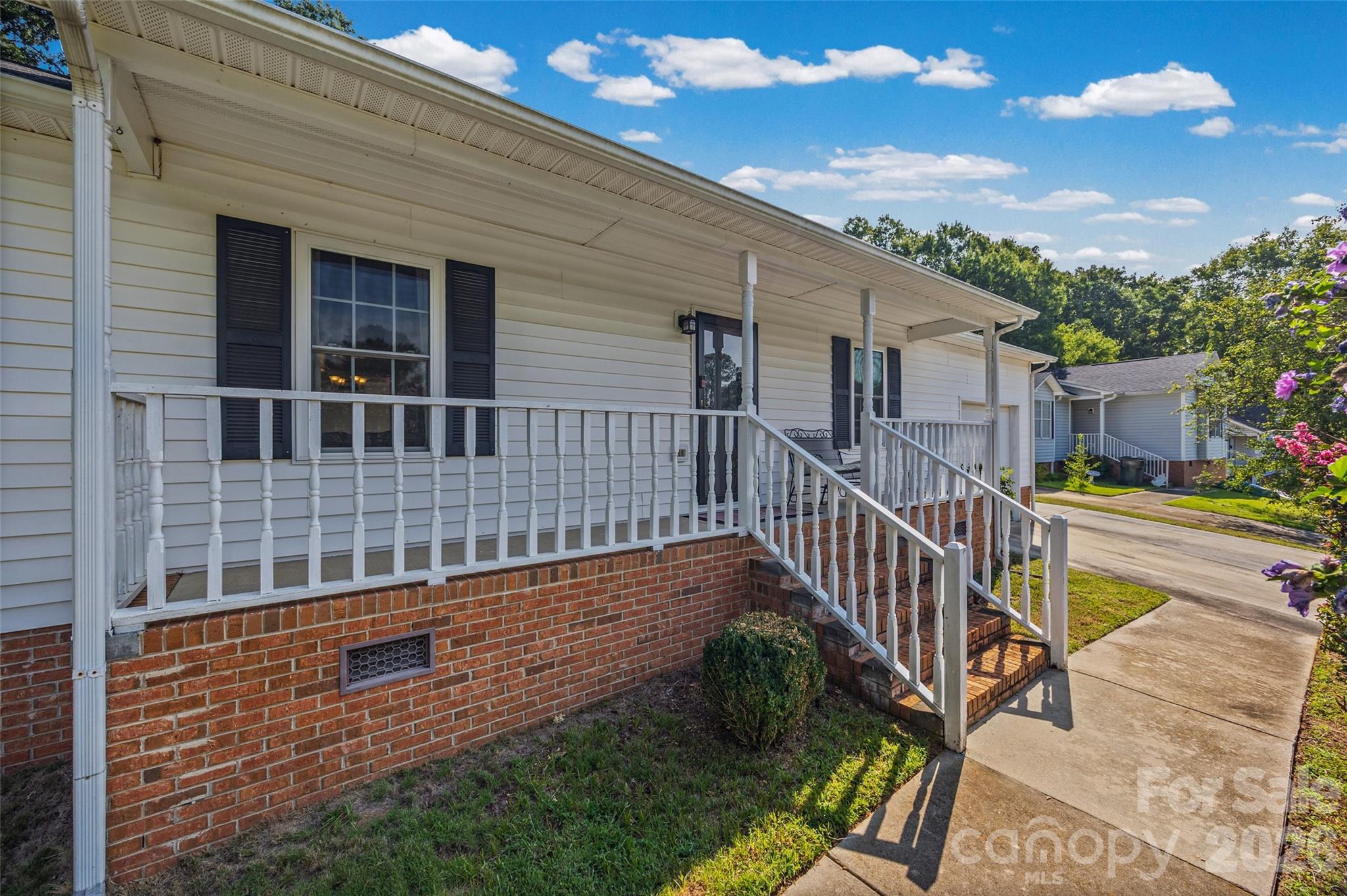 1670 Midbrook Drive Property Photo 2