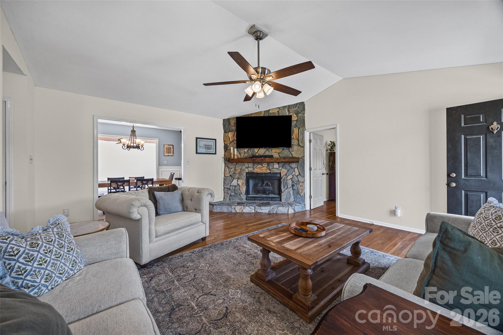 1670 Midbrook Drive Property Photo 7