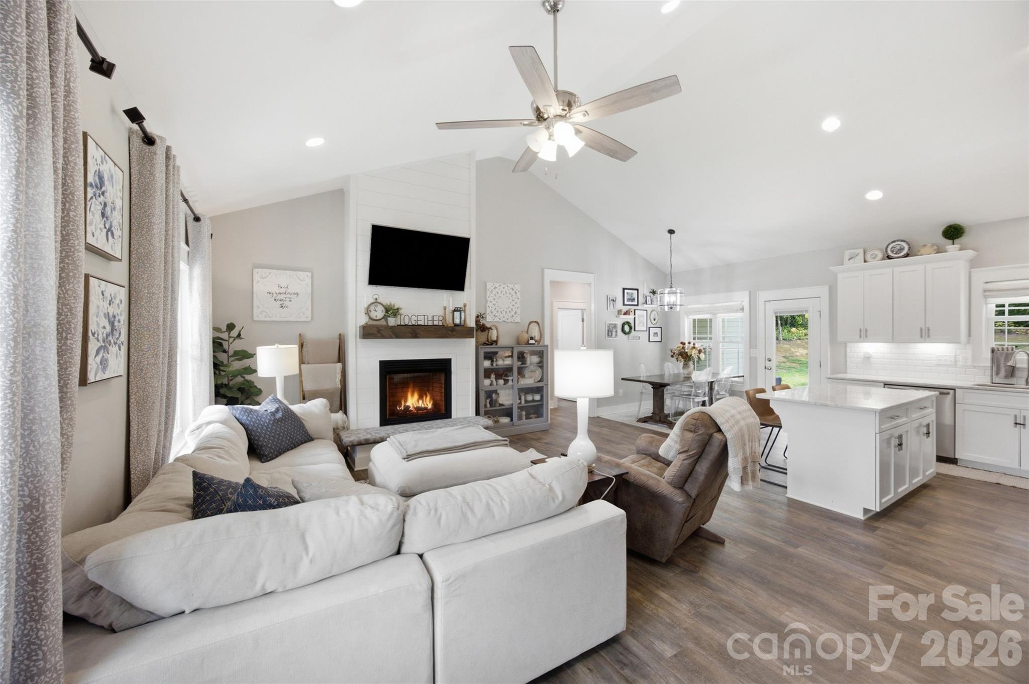 301 Pinehurst Drive Property Photo 6