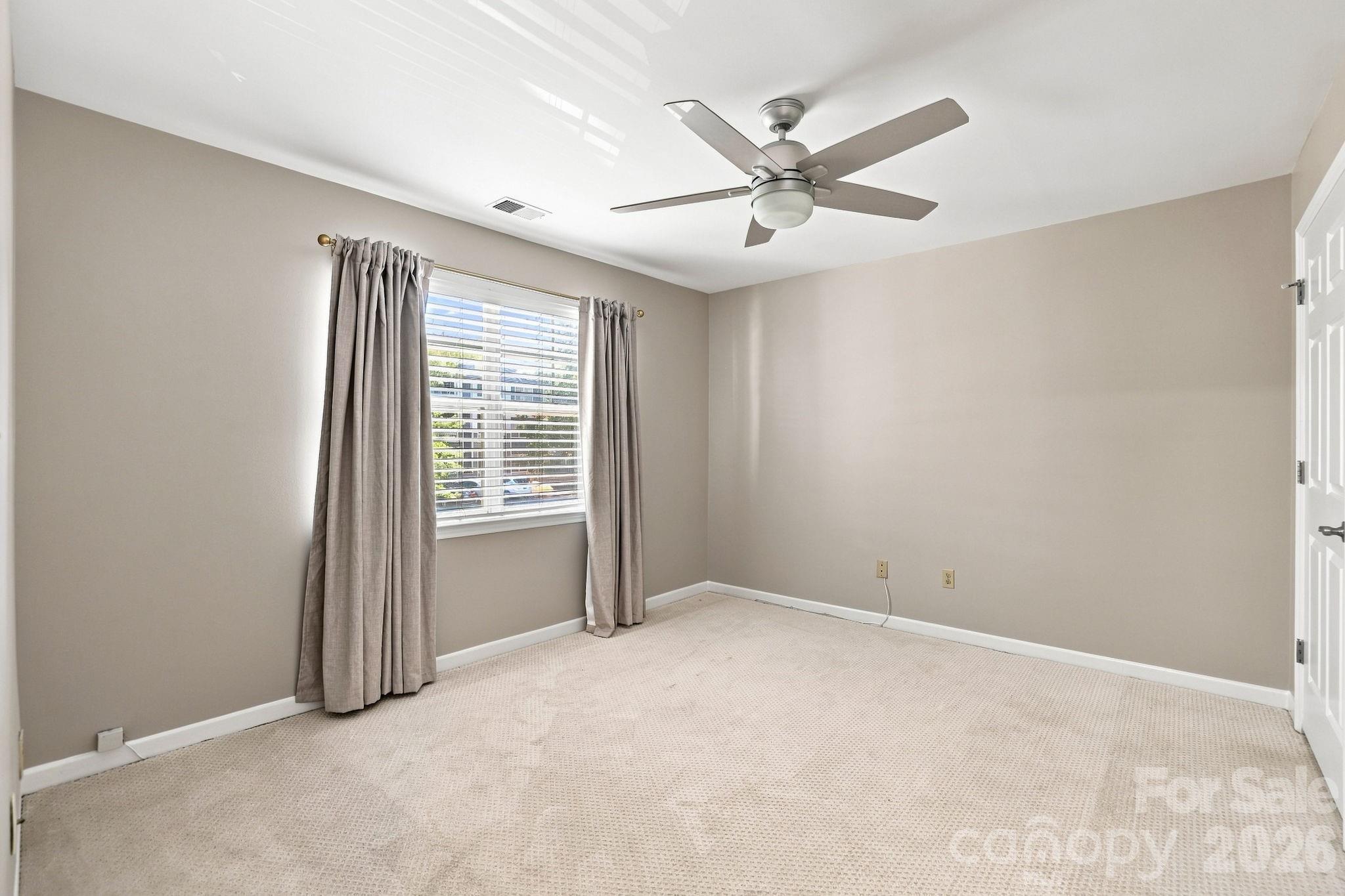 525 Olmsted Park Place Property Photo 12