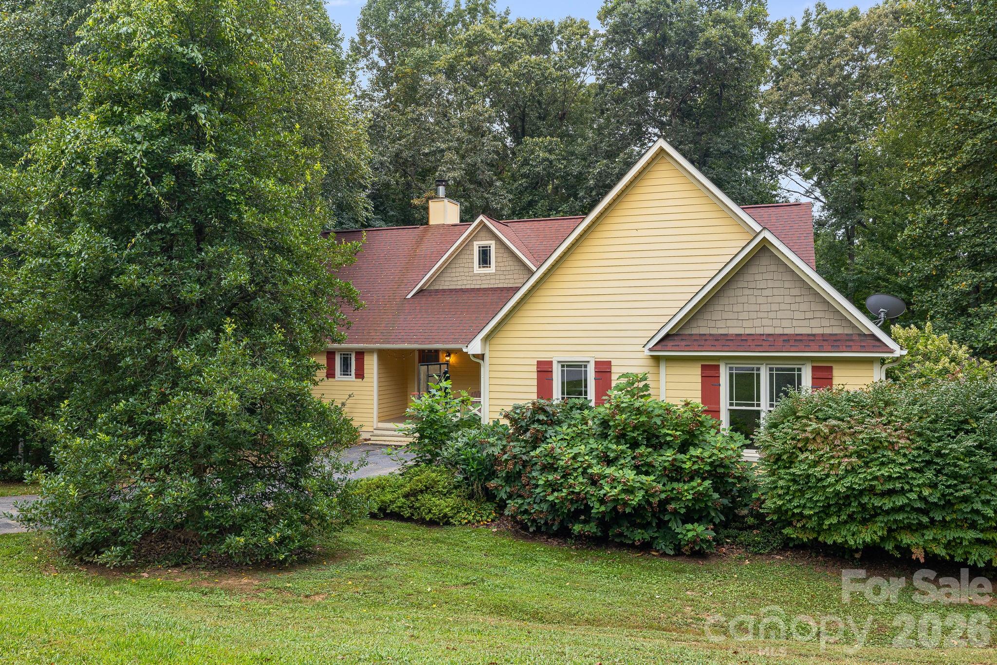 312 E Forest Place Property Photo 1