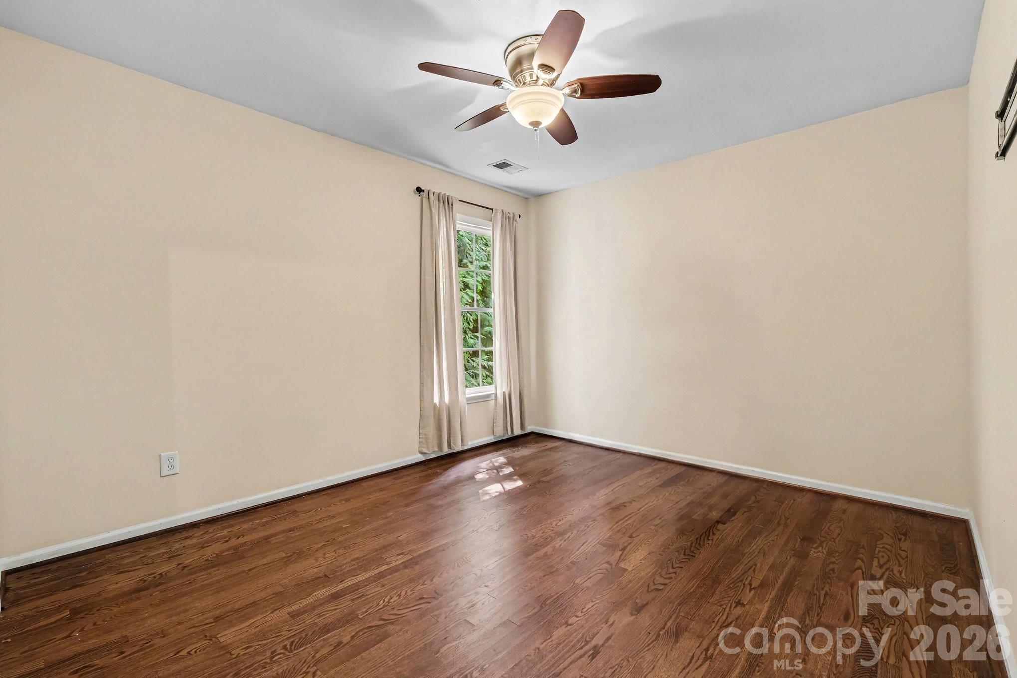 1924 Dearmon Drive Property Photo 28