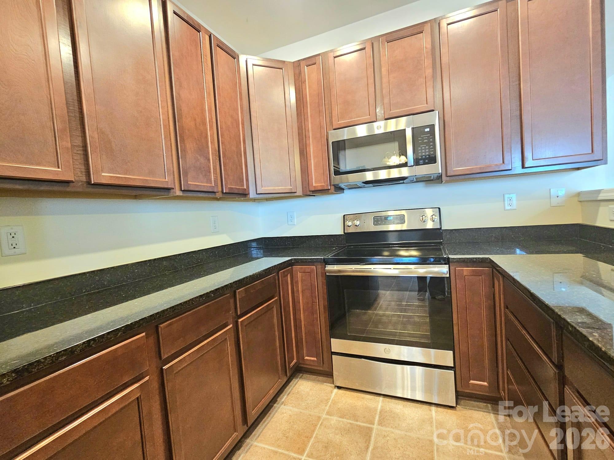 7320 Jane Parks Way Property Photo 4
