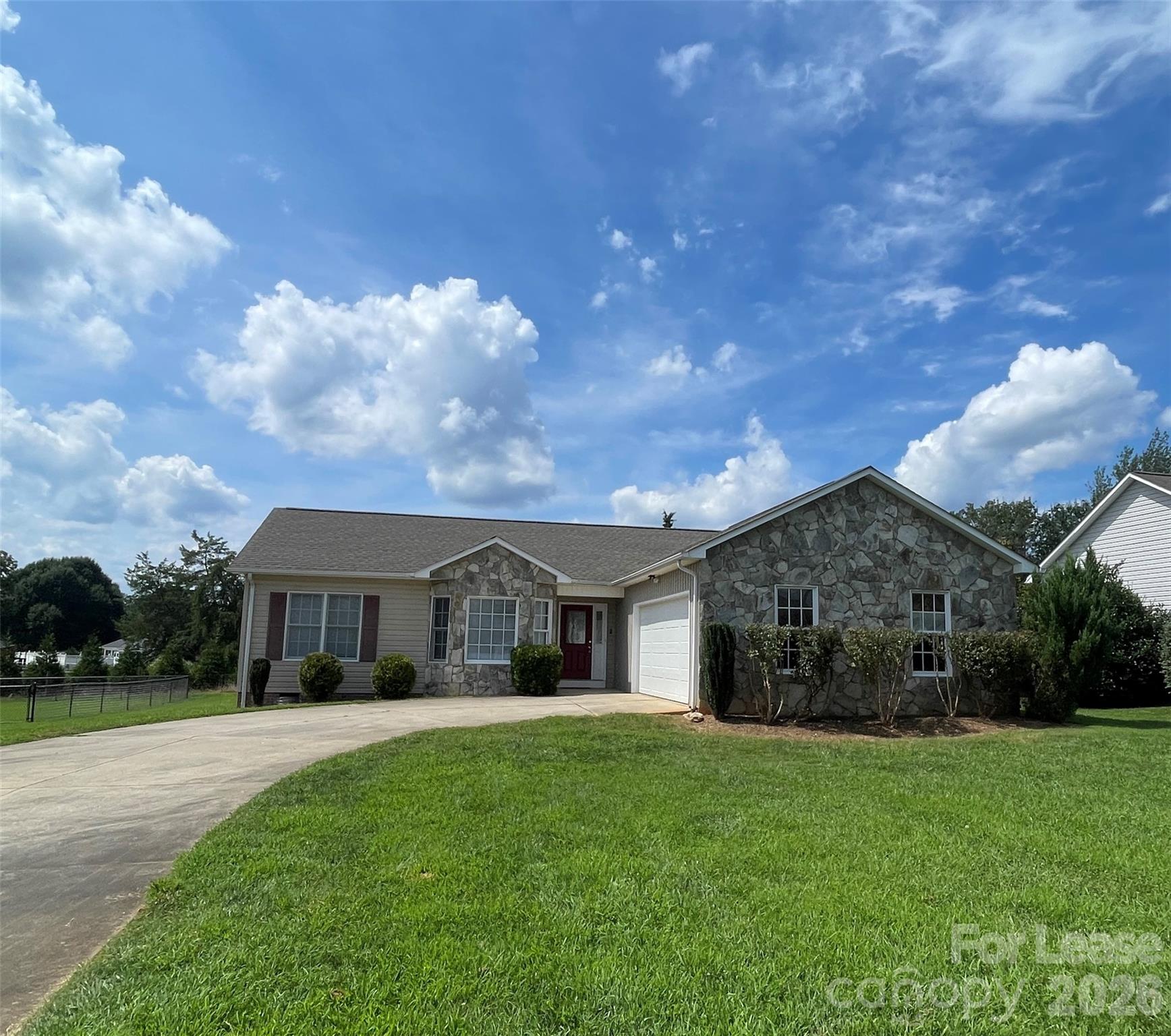 1444 Farmington Hills Drive Property Photo 1
