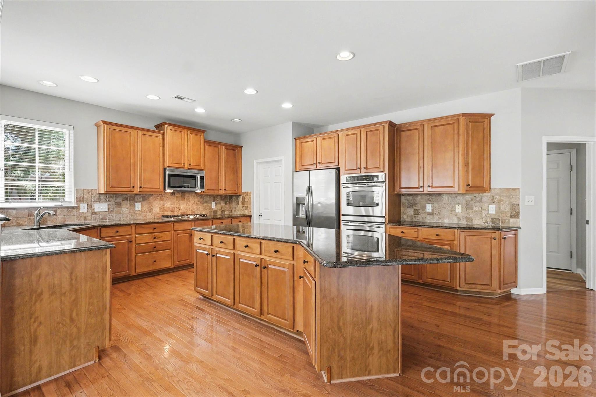 2521 Becket Ridge Road Property Photo 16