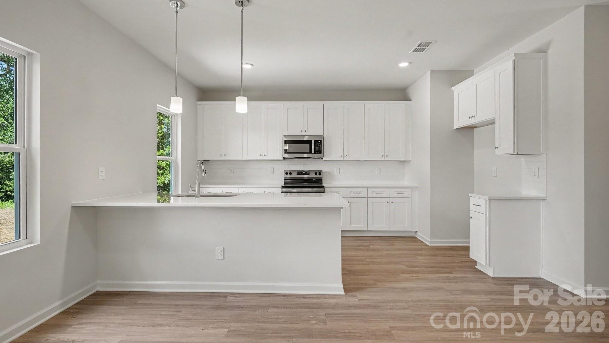 113 Little John Road Property Photo 4