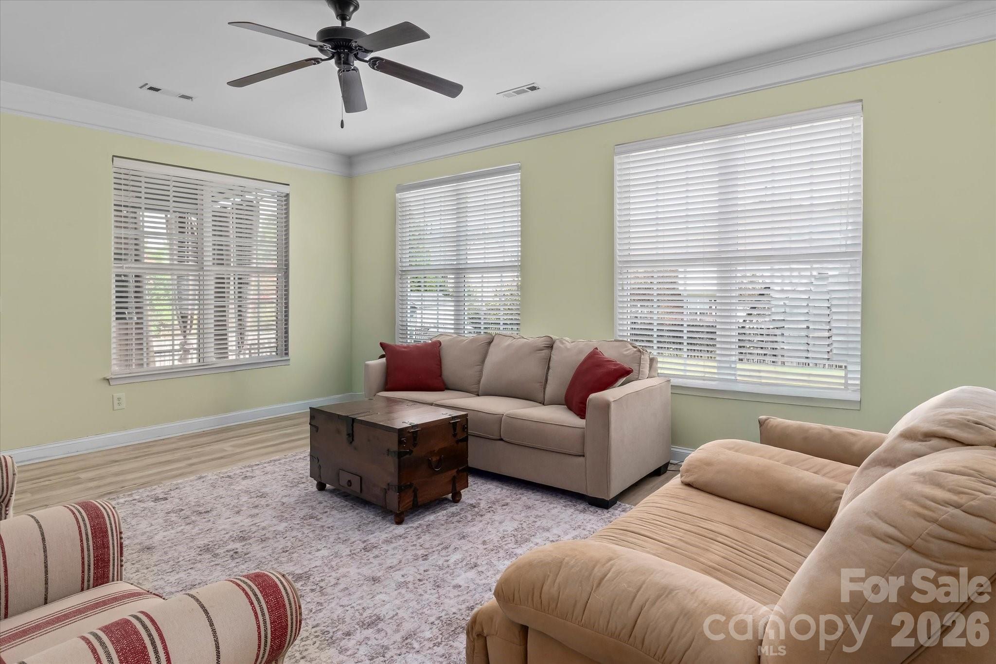 186 Autumn Frost Avenue Property Photo 13