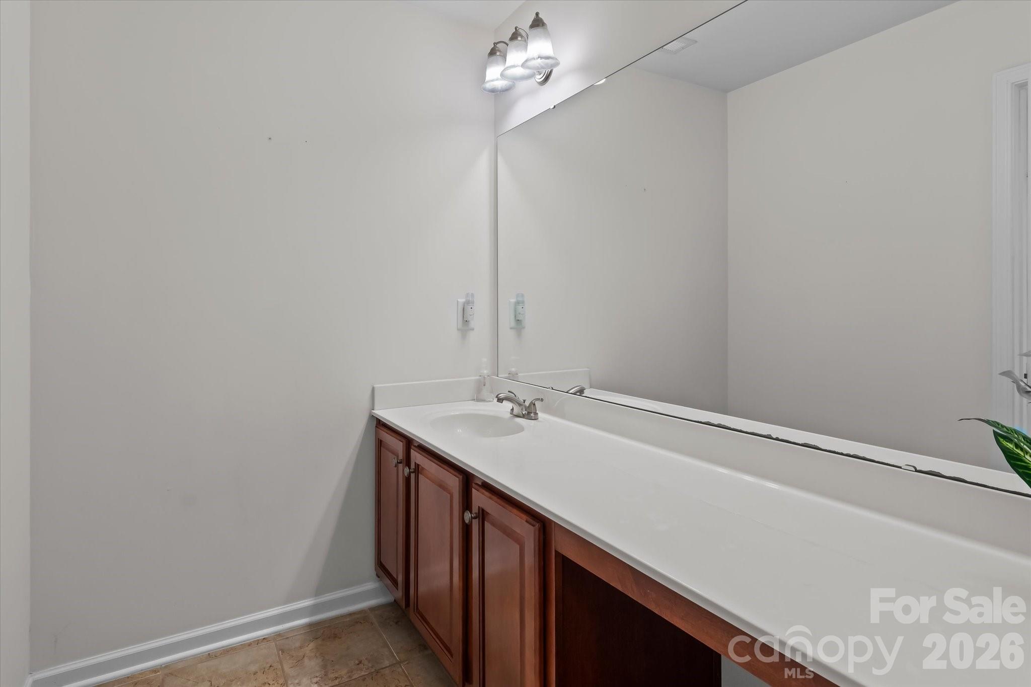 186 Autumn Frost Avenue Property Photo 31