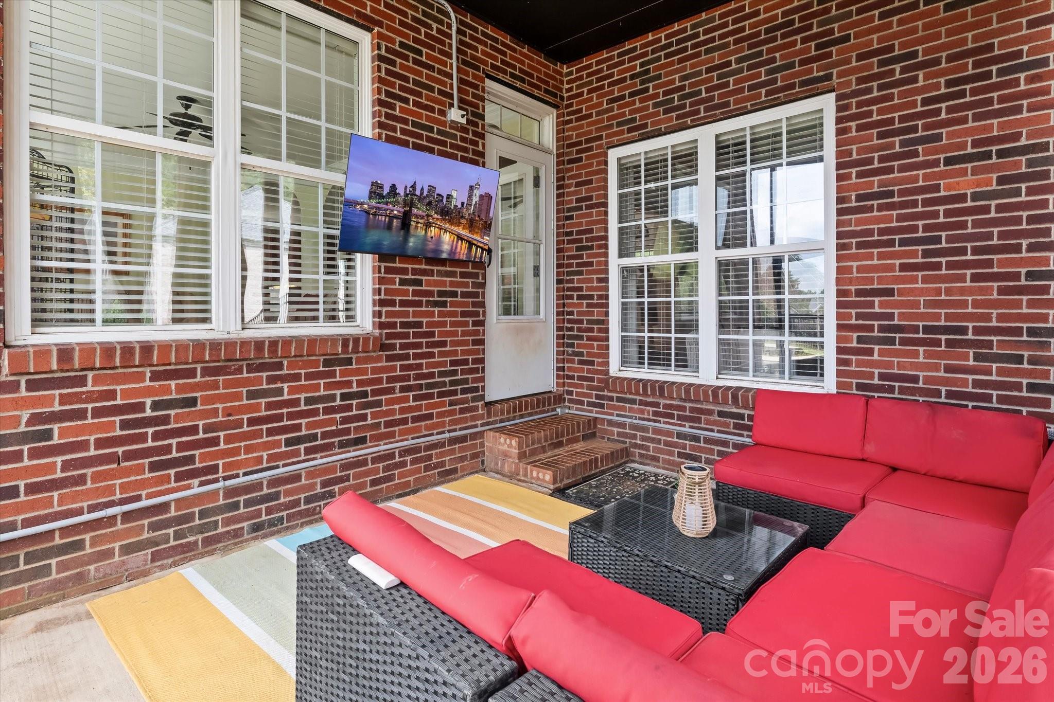 186 Autumn Frost Avenue Property Photo 39