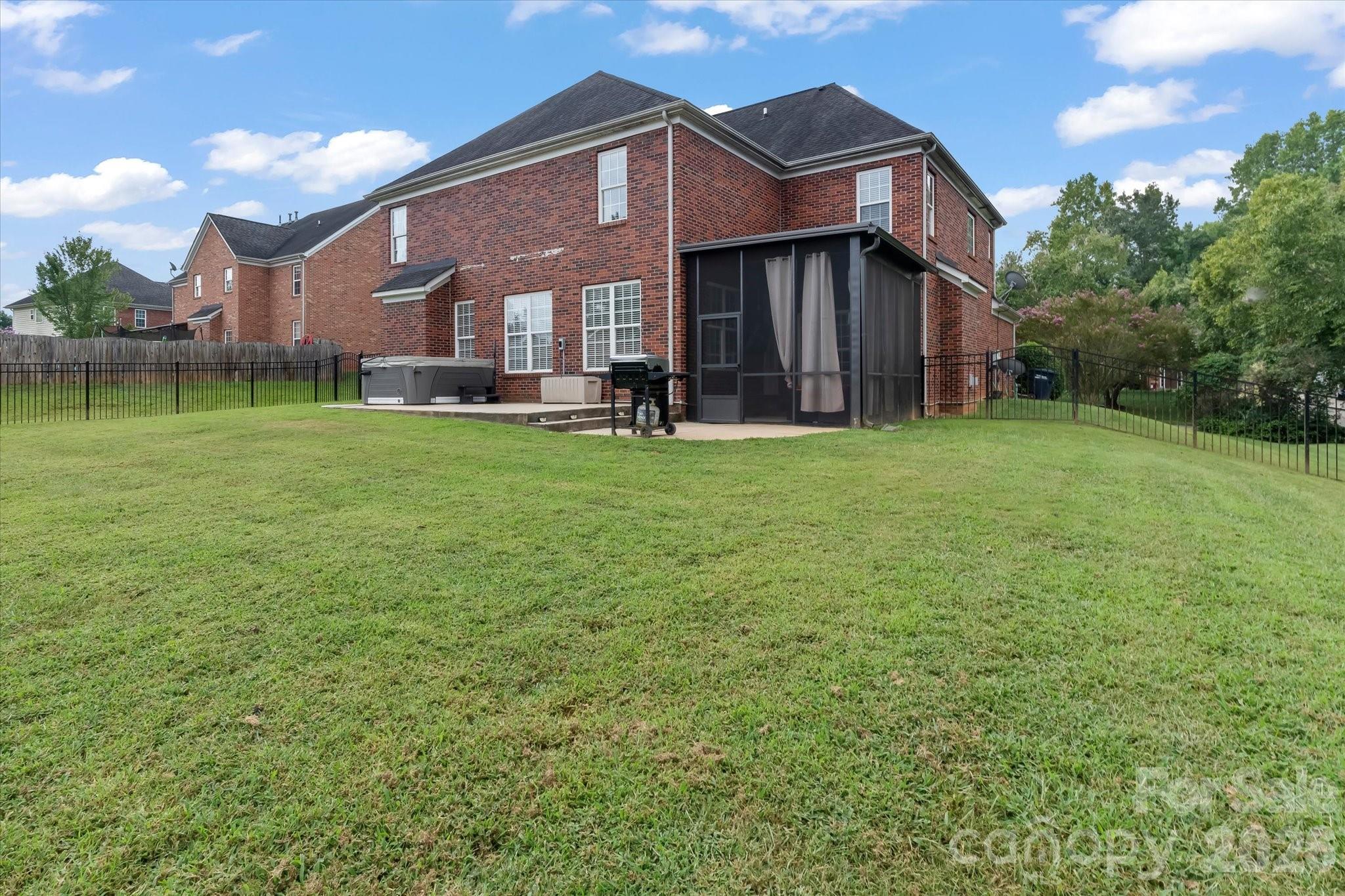 186 Autumn Frost Avenue Property Photo 41
