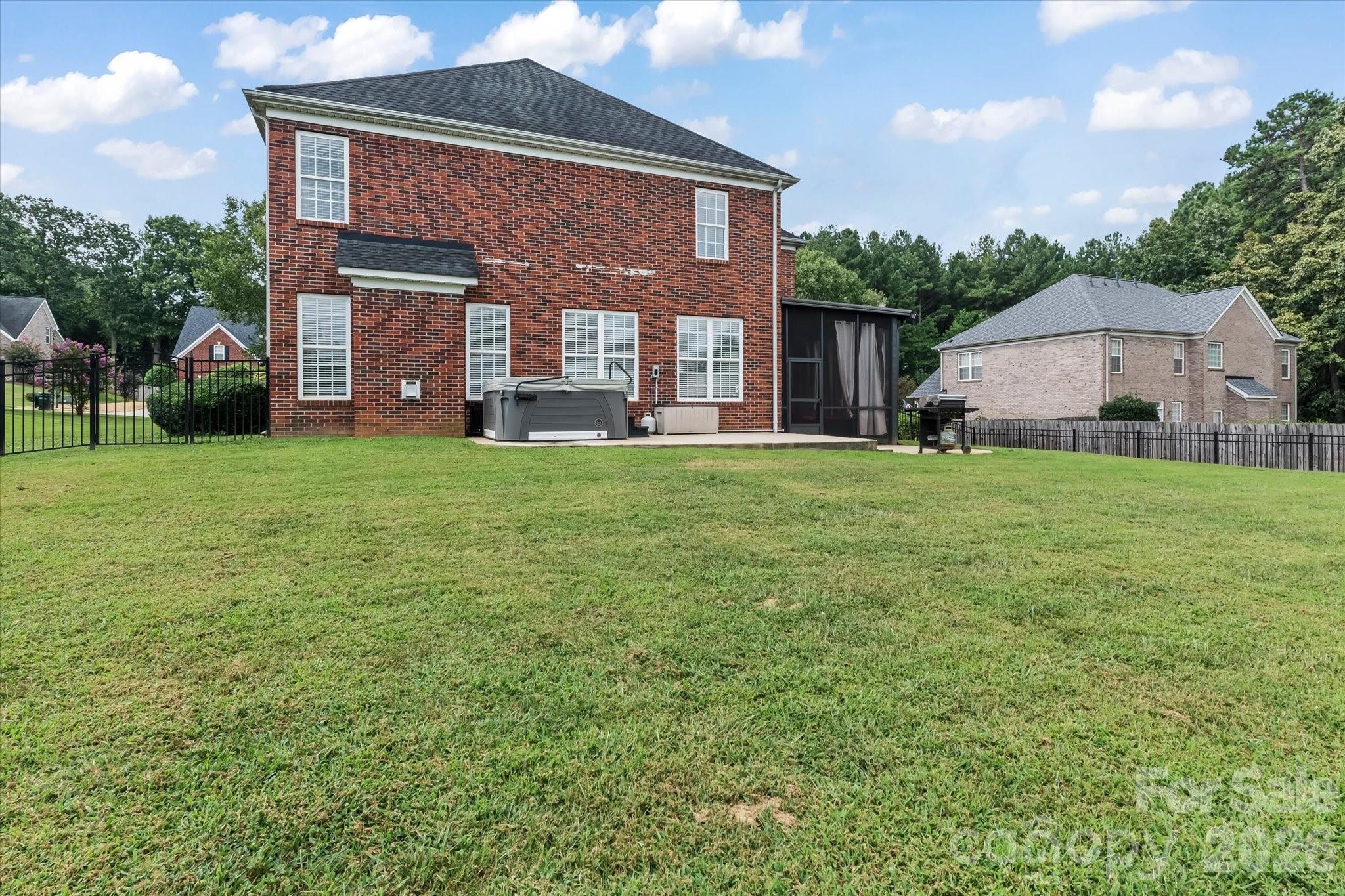 186 Autumn Frost Avenue Property Photo 42