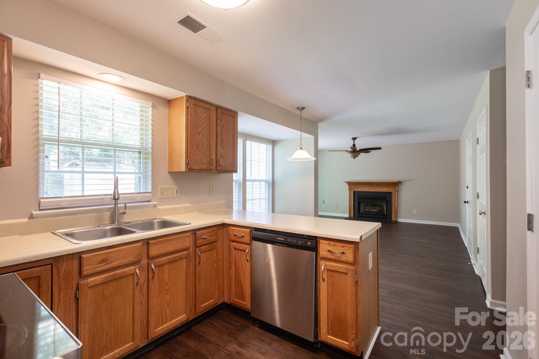 5401 Groveton Court Property Photo 10