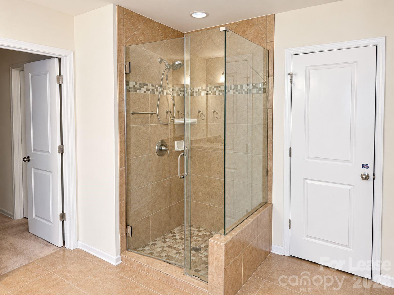2642 Treeline Drive Property Photo 15
