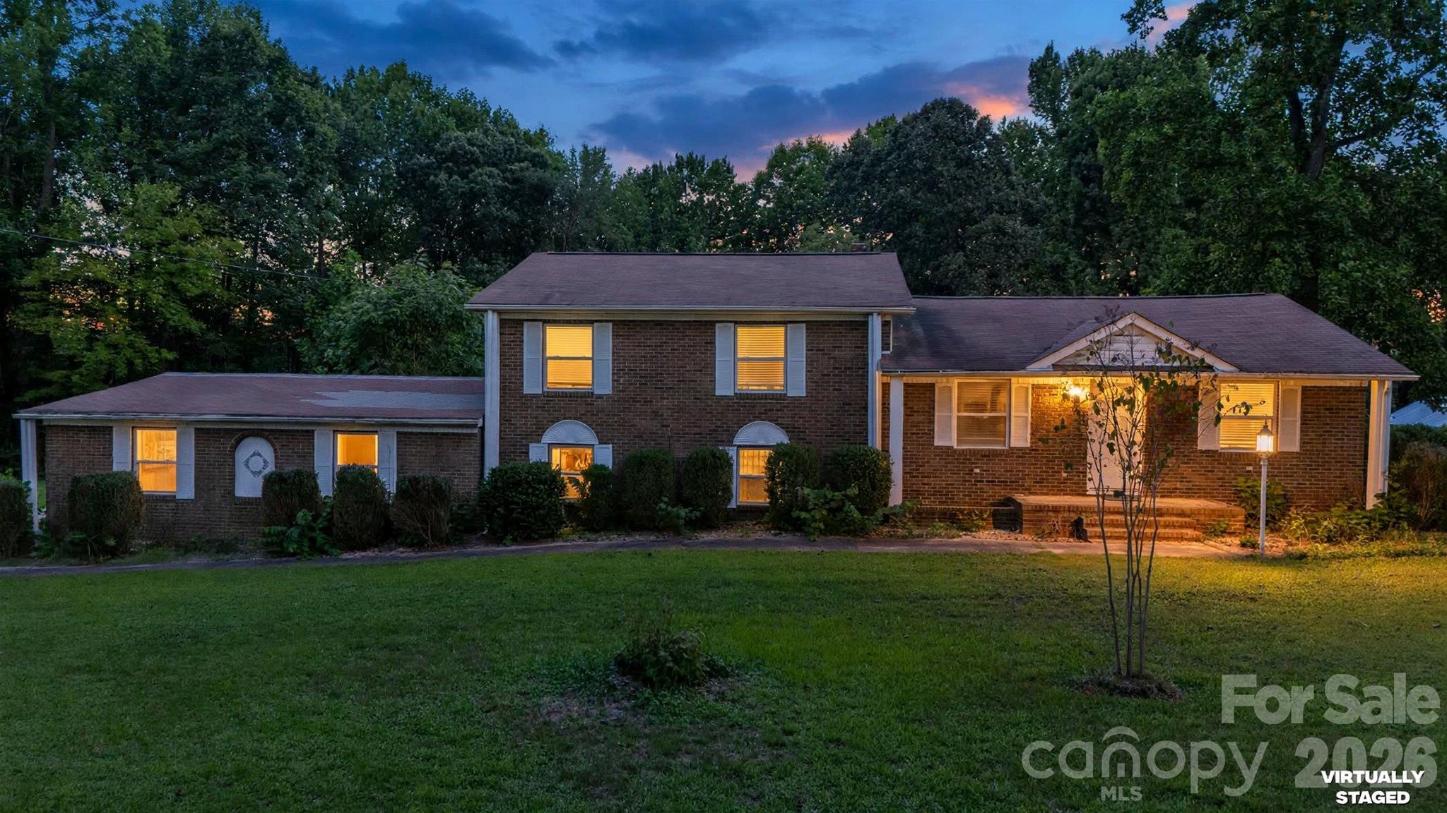 1476 Charlotte Highway Property Photo 1