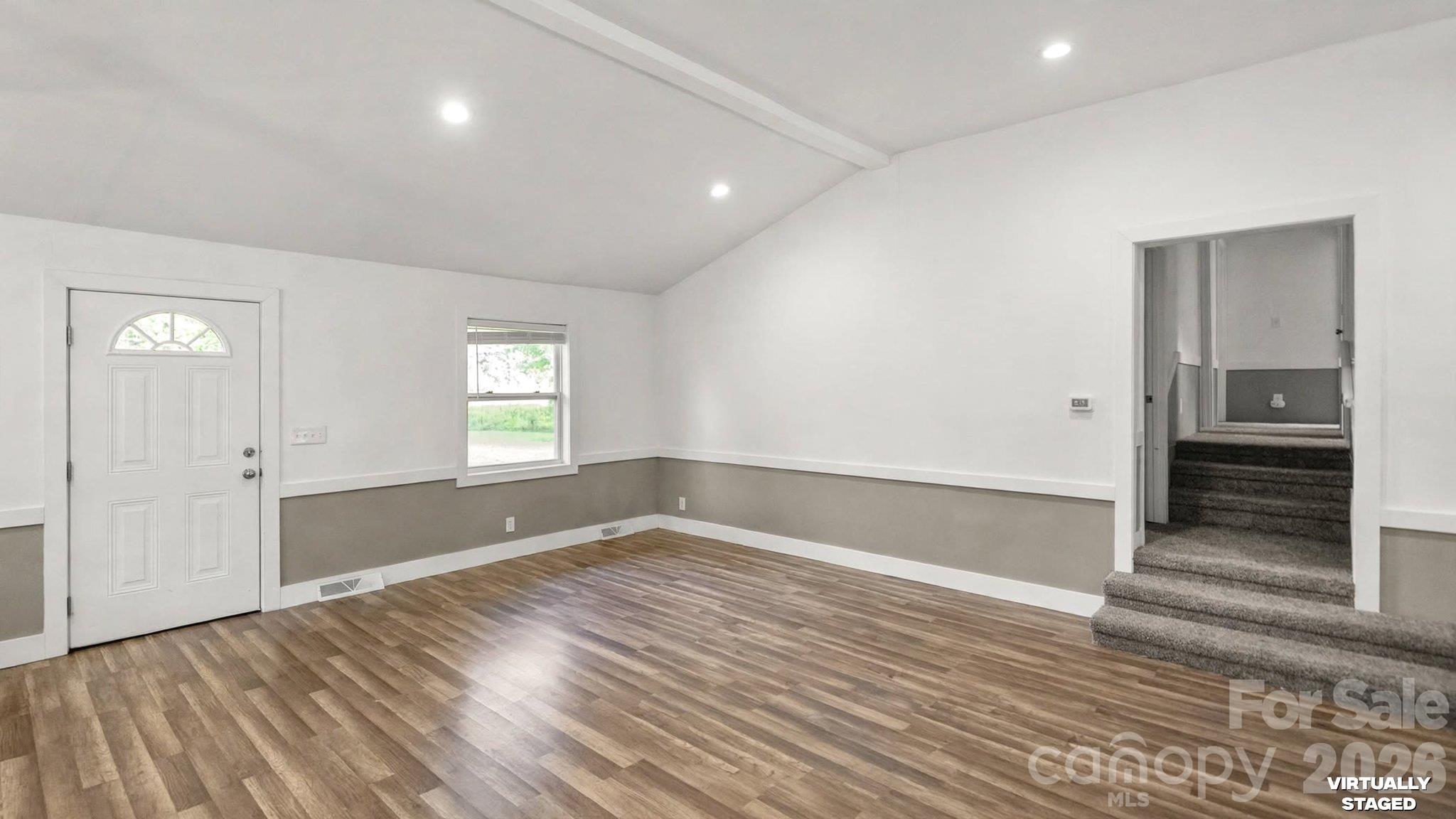 1476 Charlotte Highway Property Photo 4