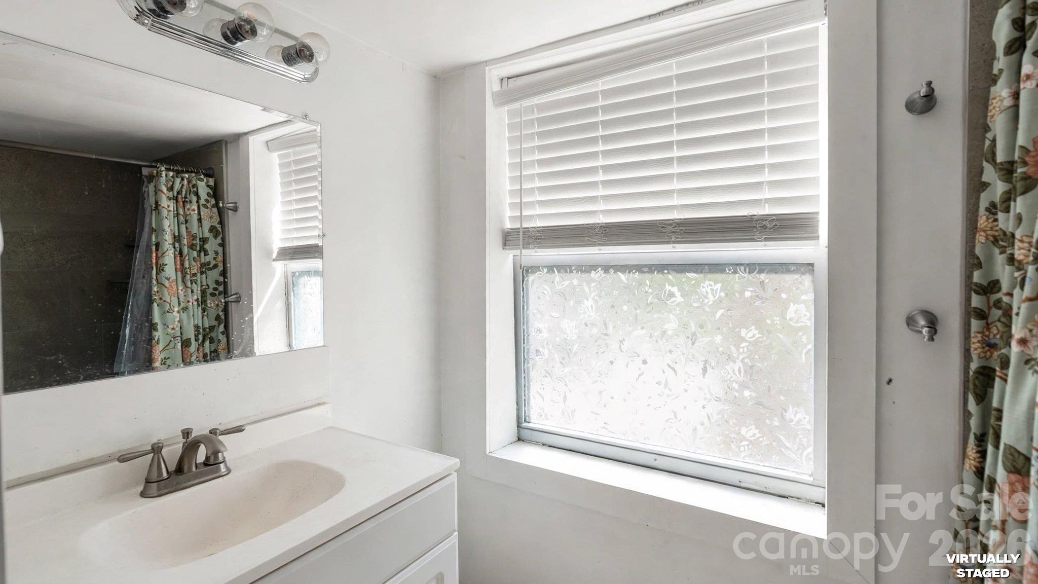 1476 Charlotte Highway Property Photo 15