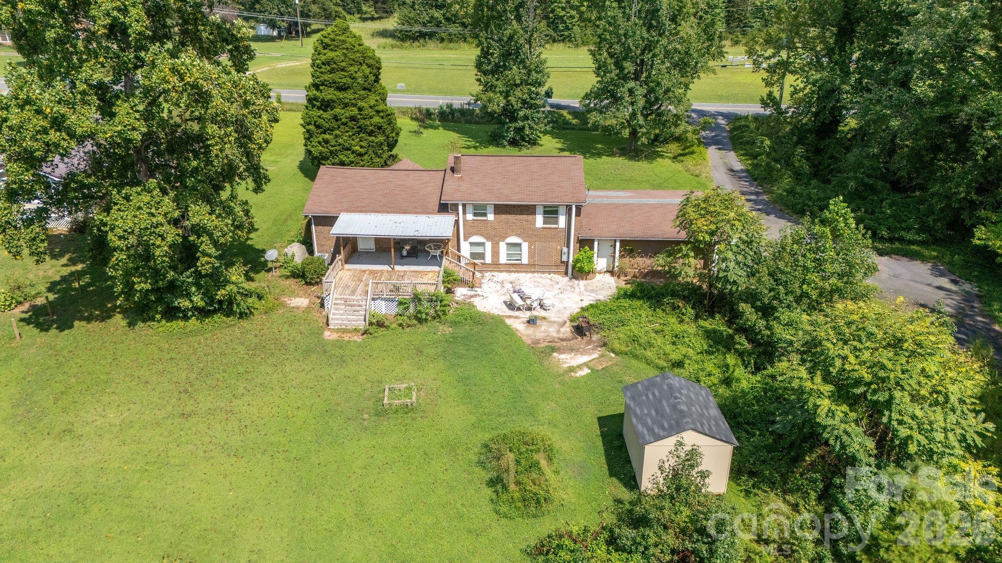 1476 Charlotte Highway Property Photo 25