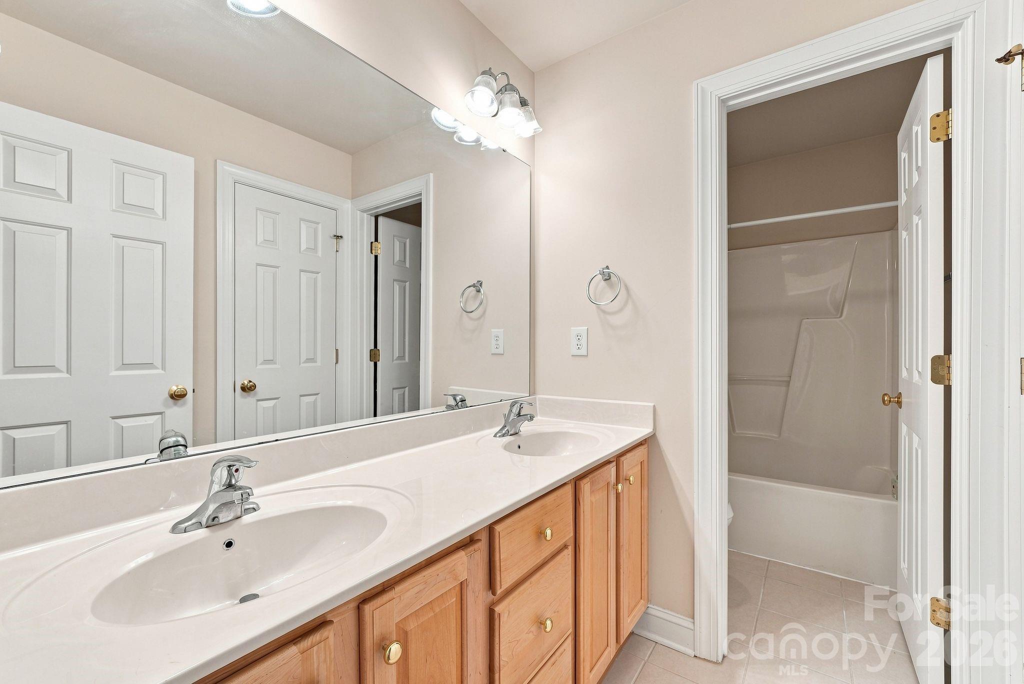 19104 Berkley Commons Drive Property Photo 14