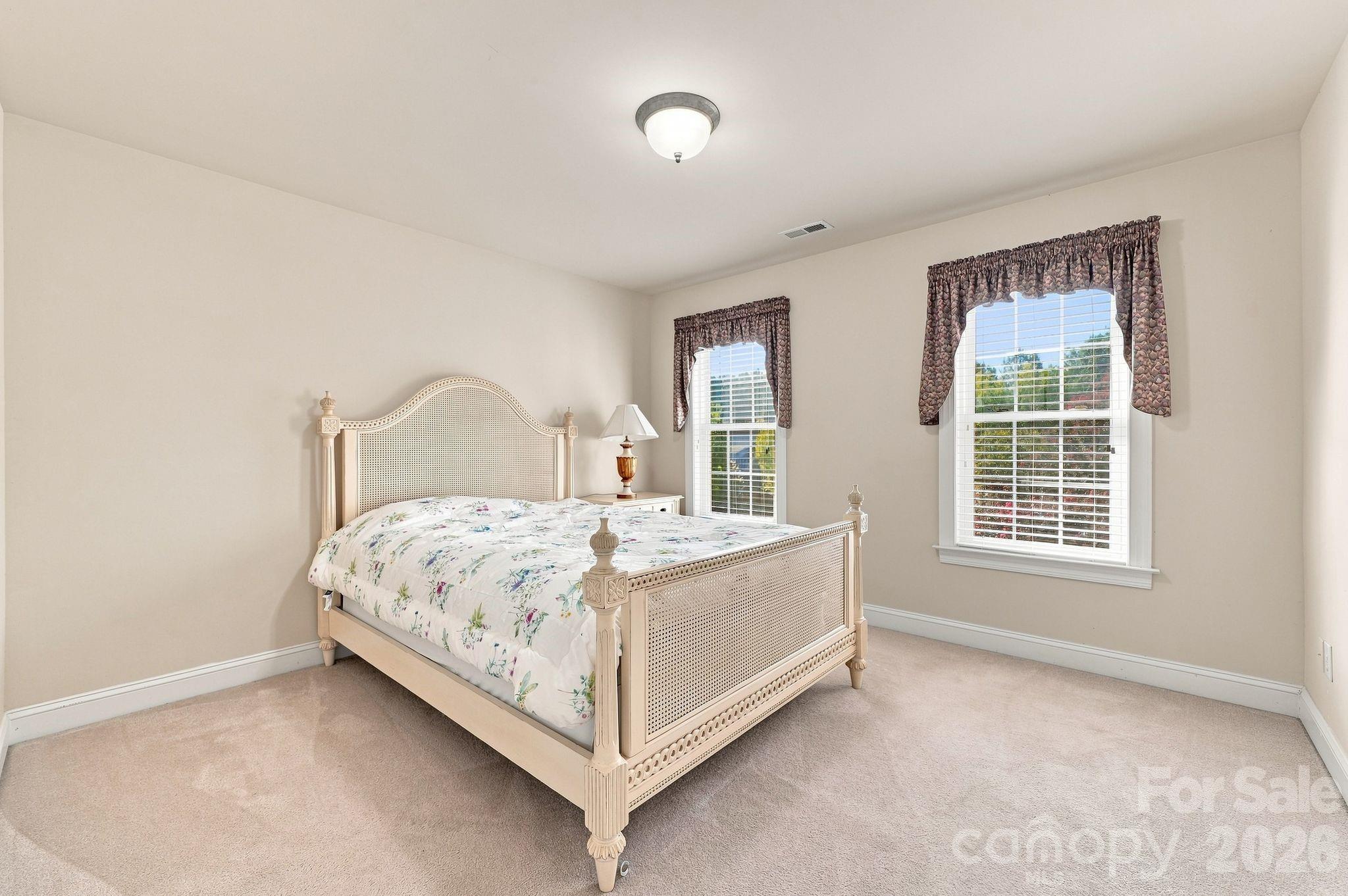 19104 Berkley Commons Drive Property Photo 16