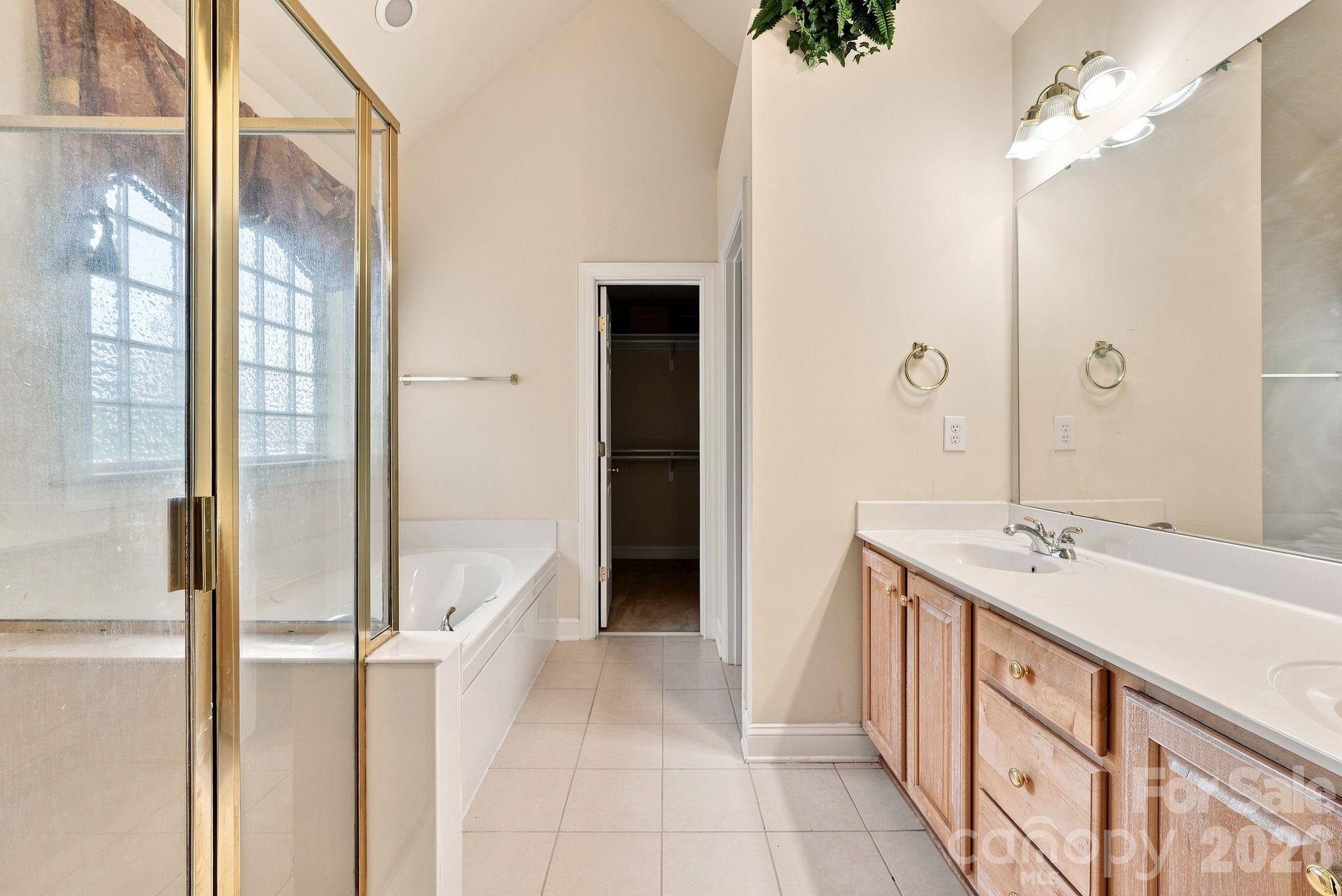 19104 Berkley Commons Drive Property Photo 30