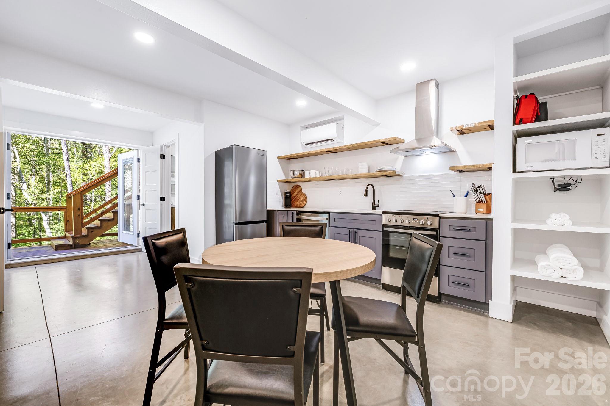 56 Creek Run Road Property Photo 6
