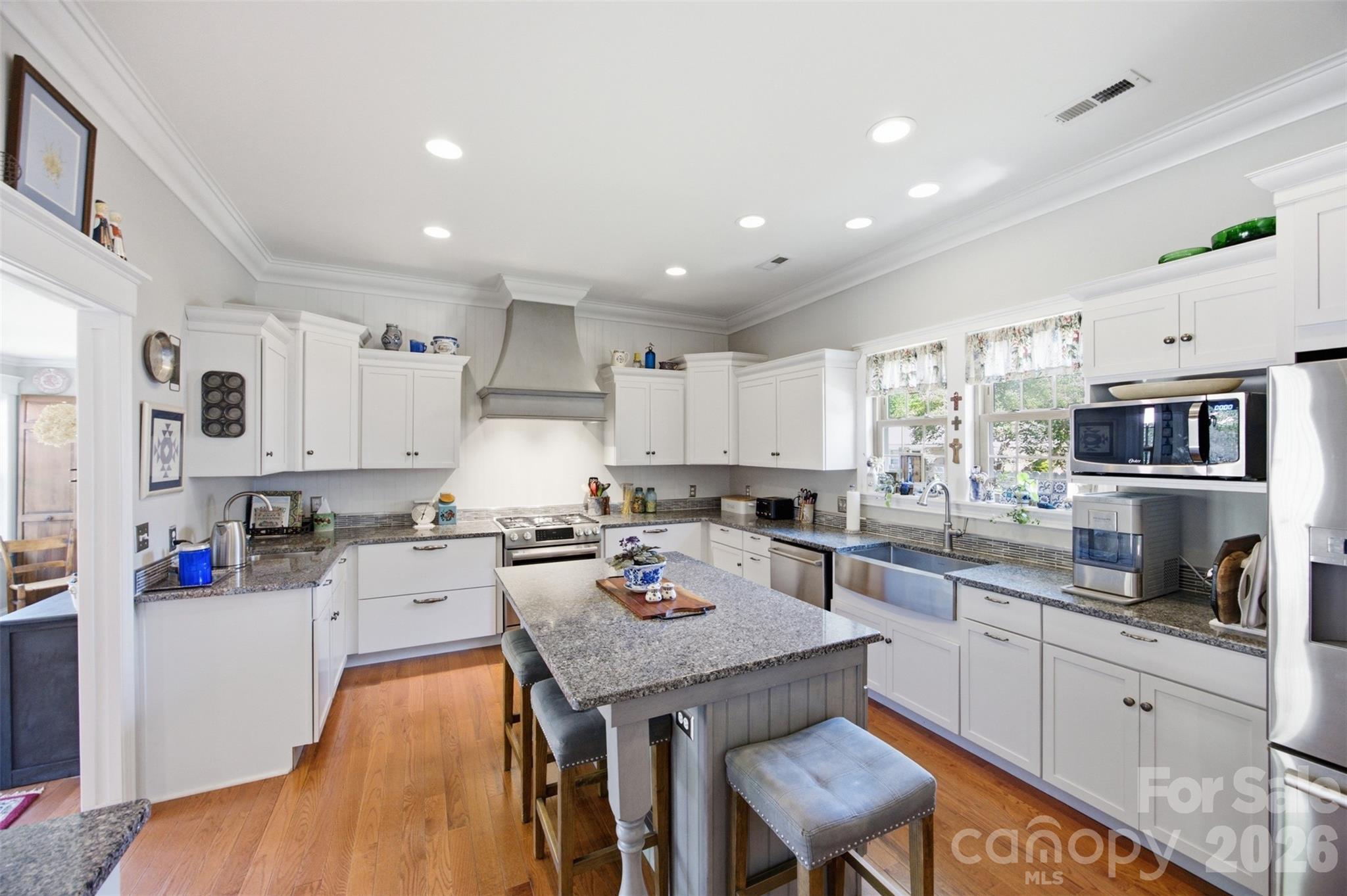 211 Jefferson Street Property Photo 10