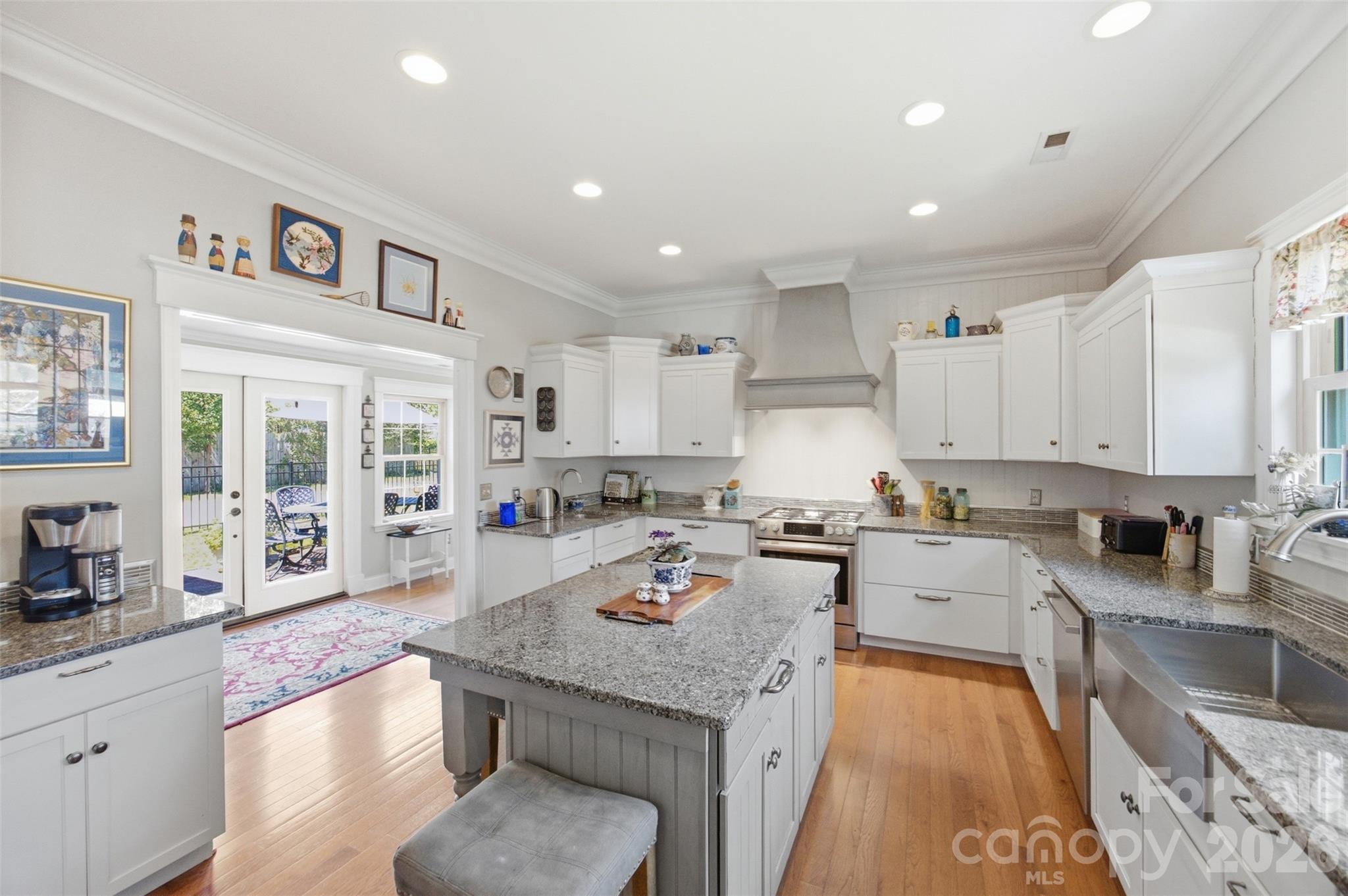 211 Jefferson Street Property Photo 11