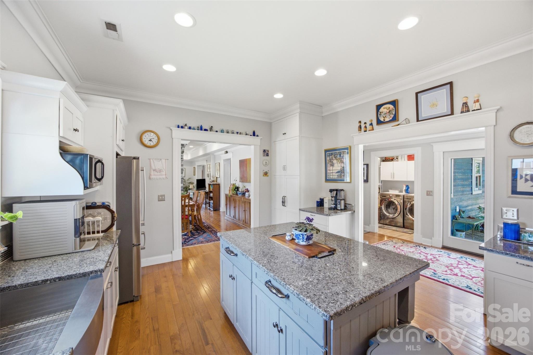 211 Jefferson Street Property Photo 12