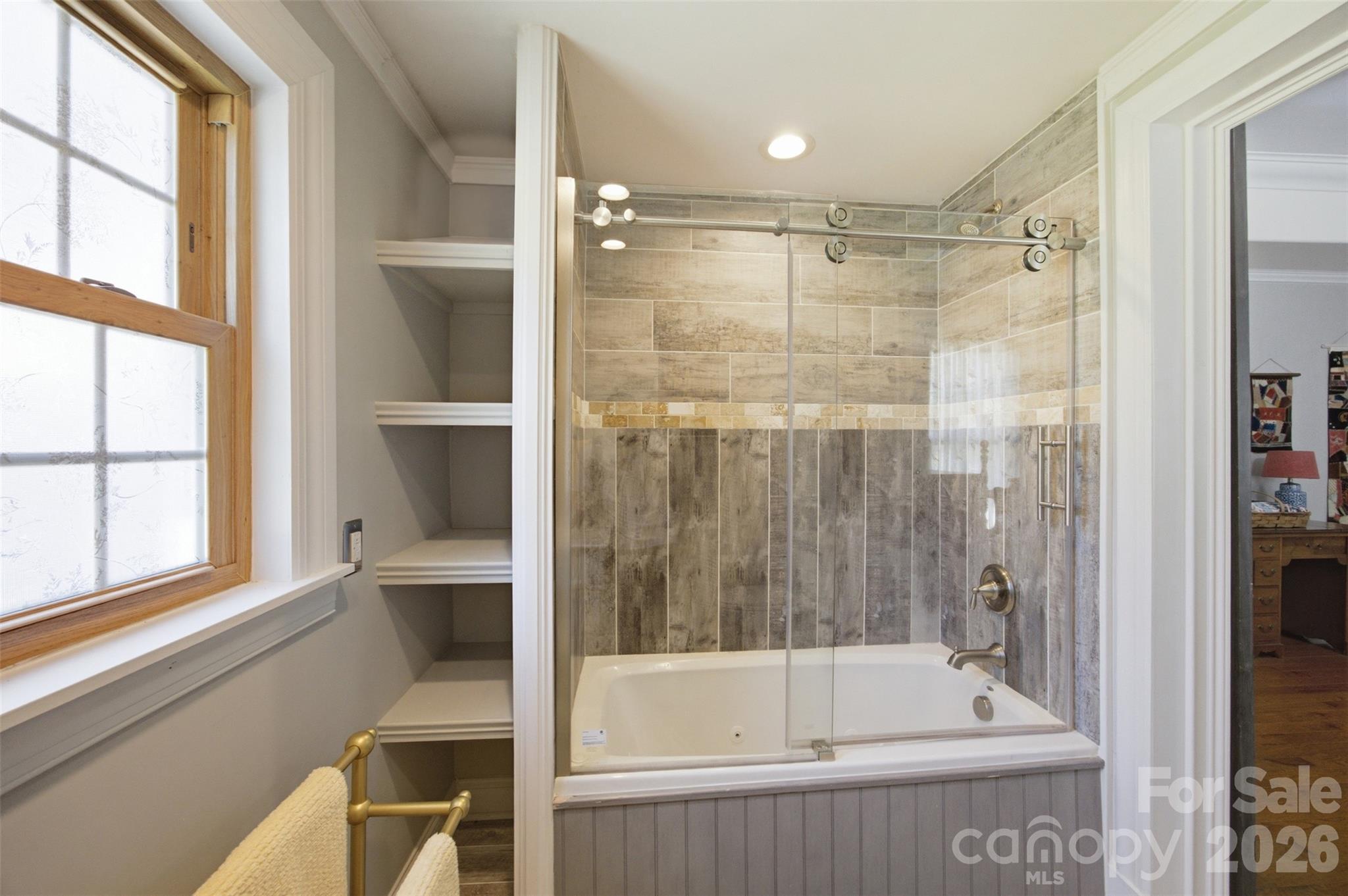 211 Jefferson Street Property Photo 16
