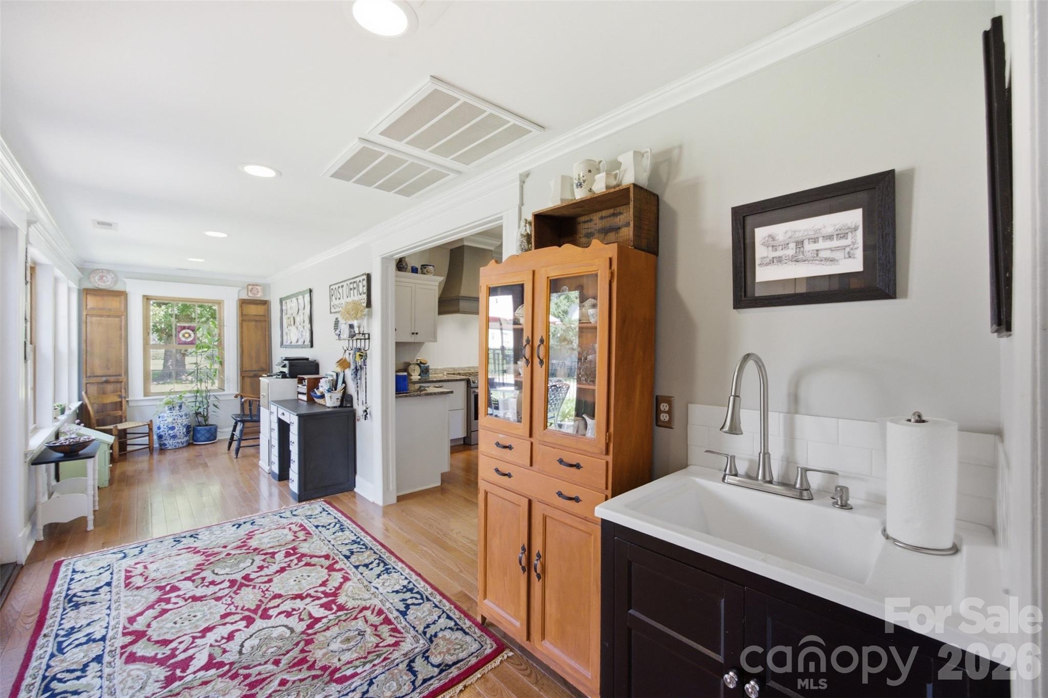211 Jefferson Street Property Photo 17