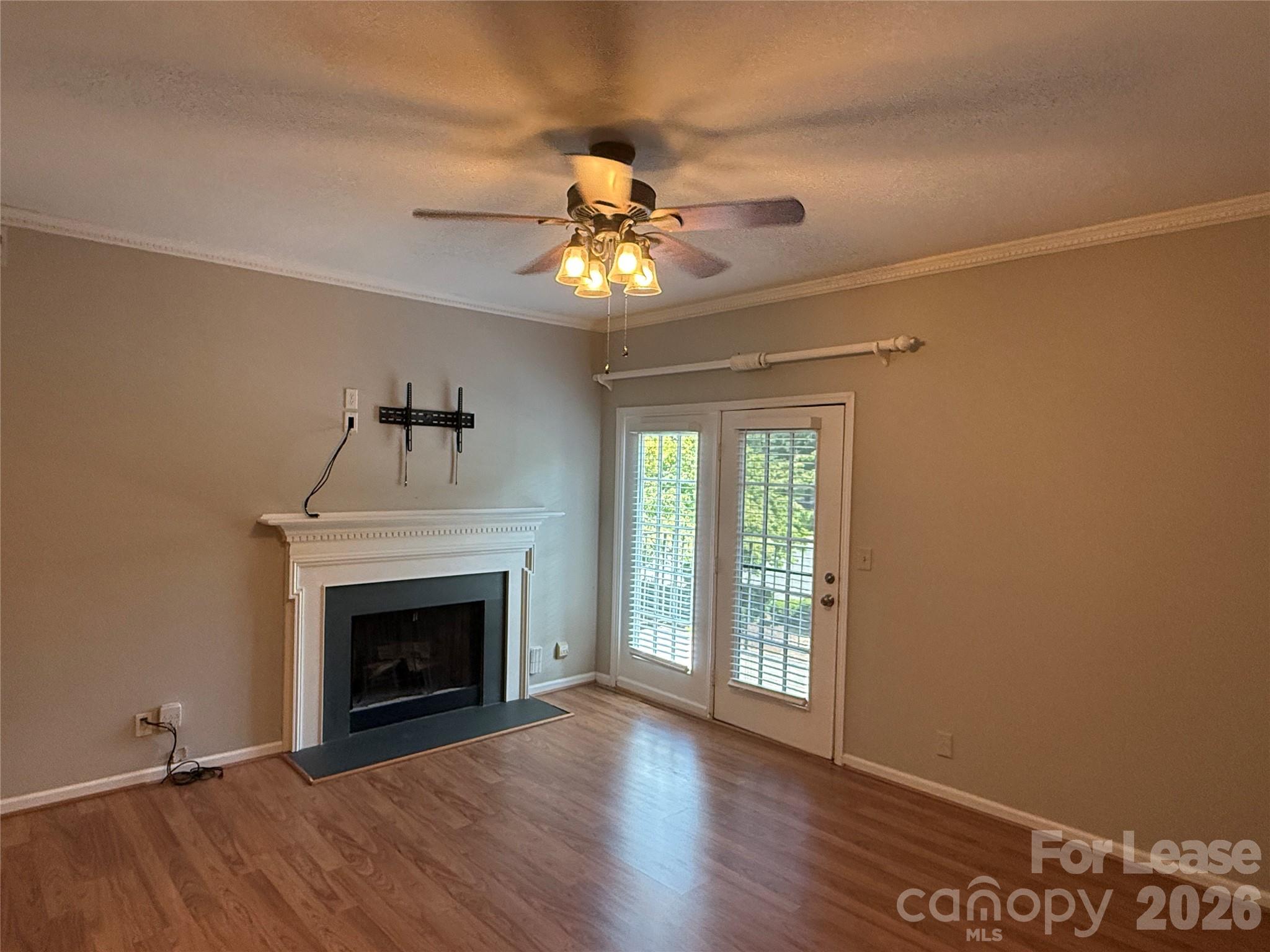 1014 Queens Road A Property Photo 2