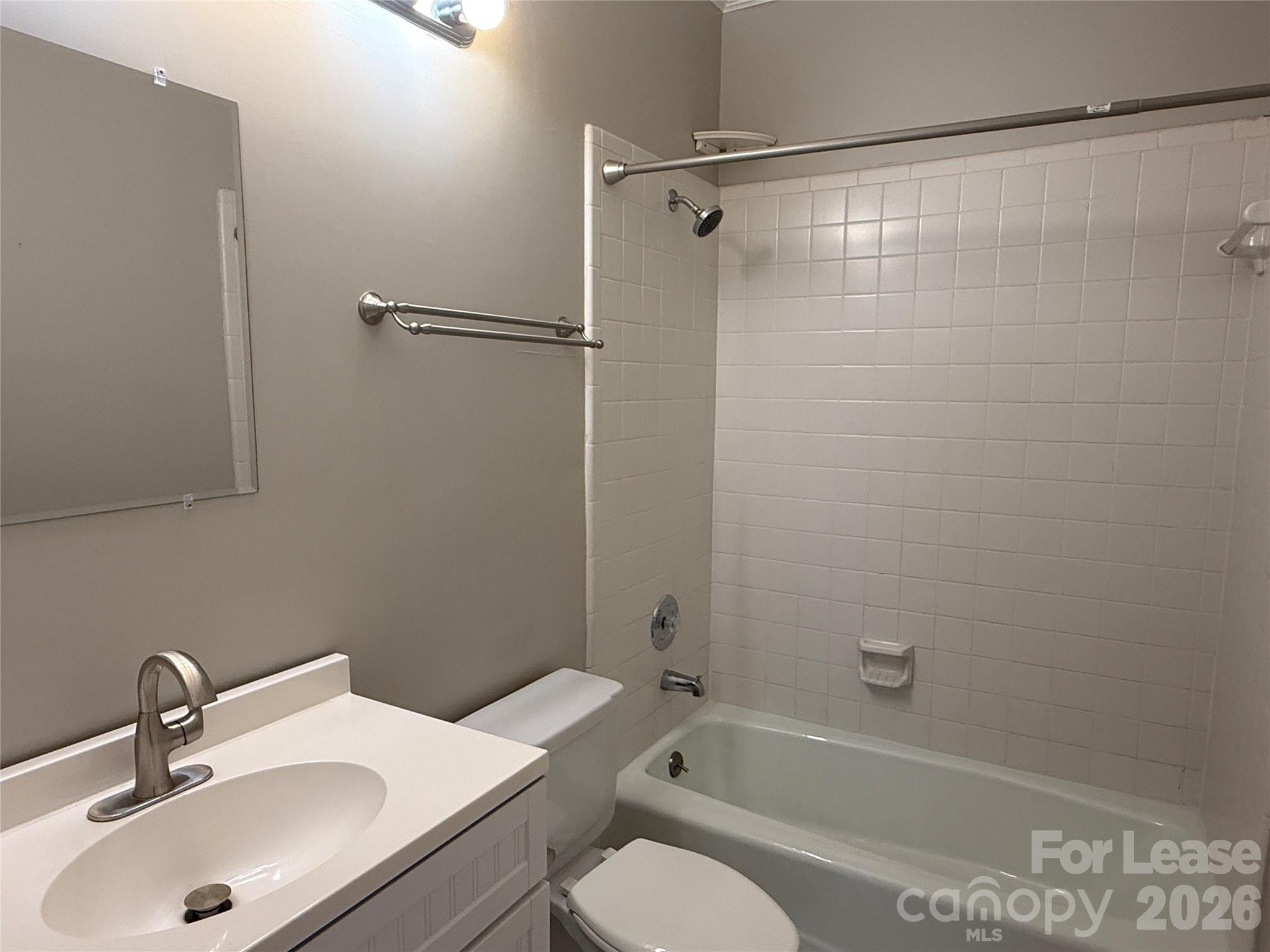 1014 Queens Road A Property Photo 7
